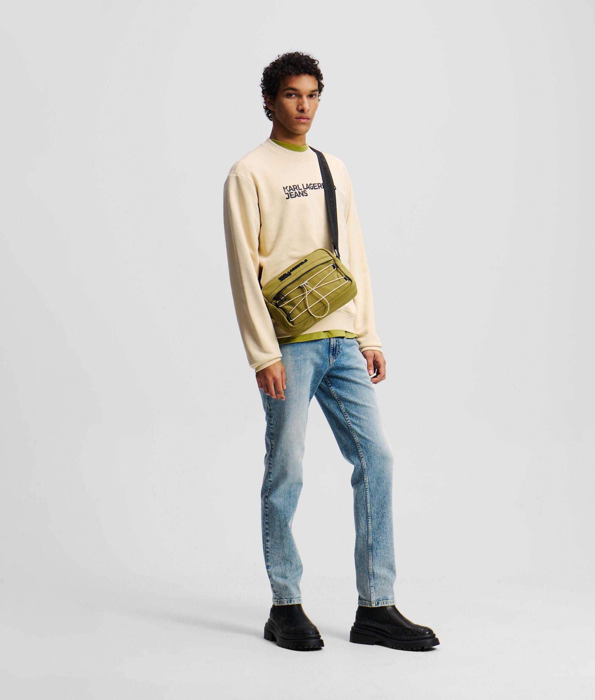 SLIM JEANS Product Image