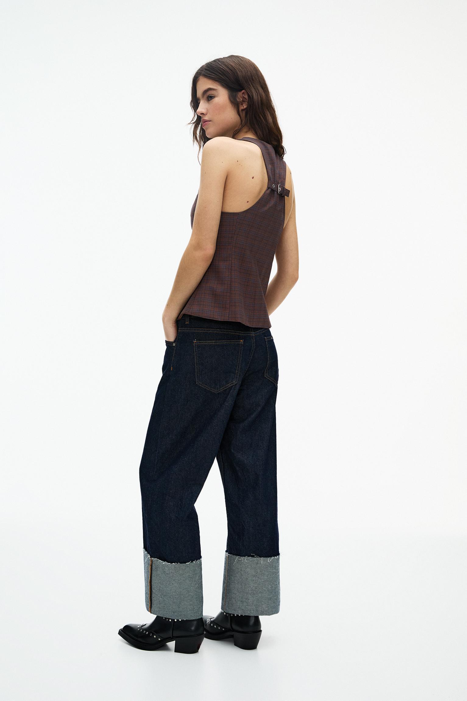 Checked vest Product Image