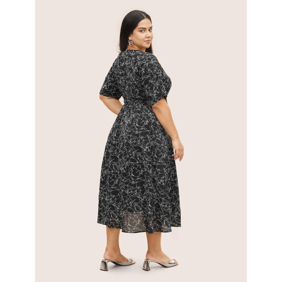 Plus Size Floral Button Through Belted Pocket Dress Black Women At the Office Belted V-neck Short sleeve Curvy Midi Dress BloomChic 30/6X Product Image