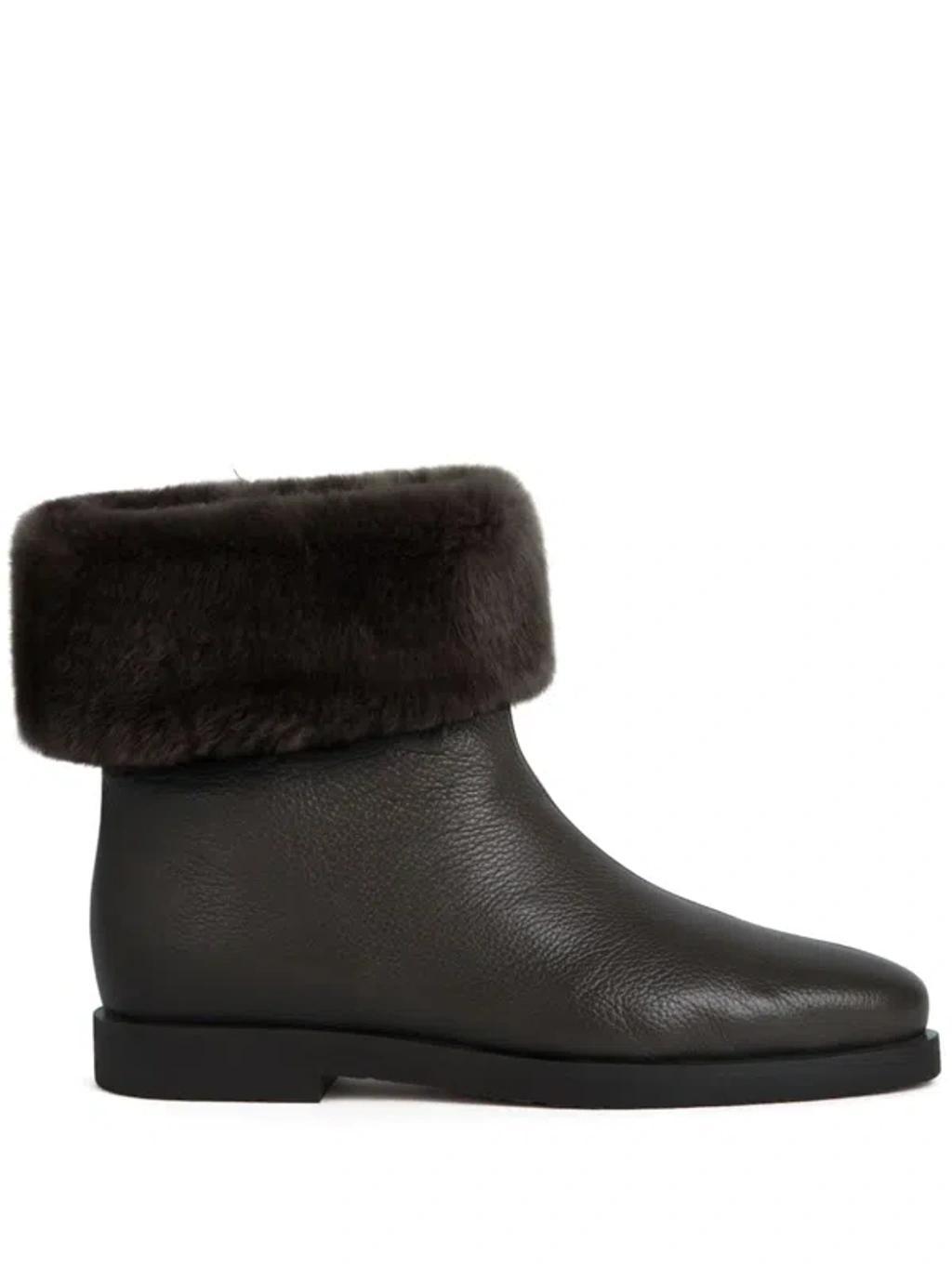 leather ankle boots Product Image