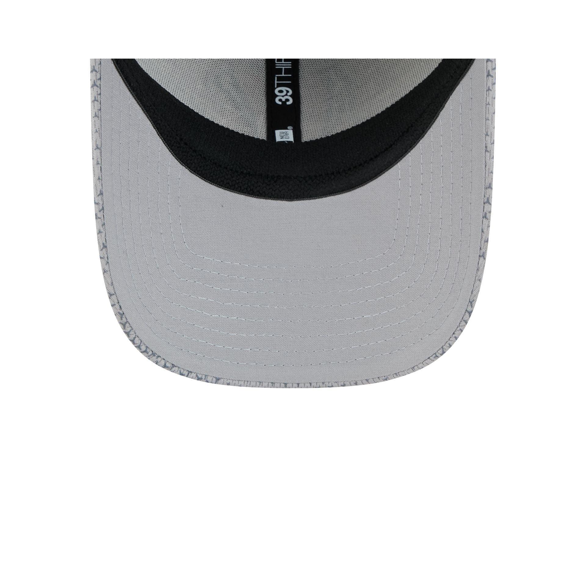 Cincinnati Bengals 2024 Sideline Gray 39THIRTY Stretch Fit Hat Male Product Image