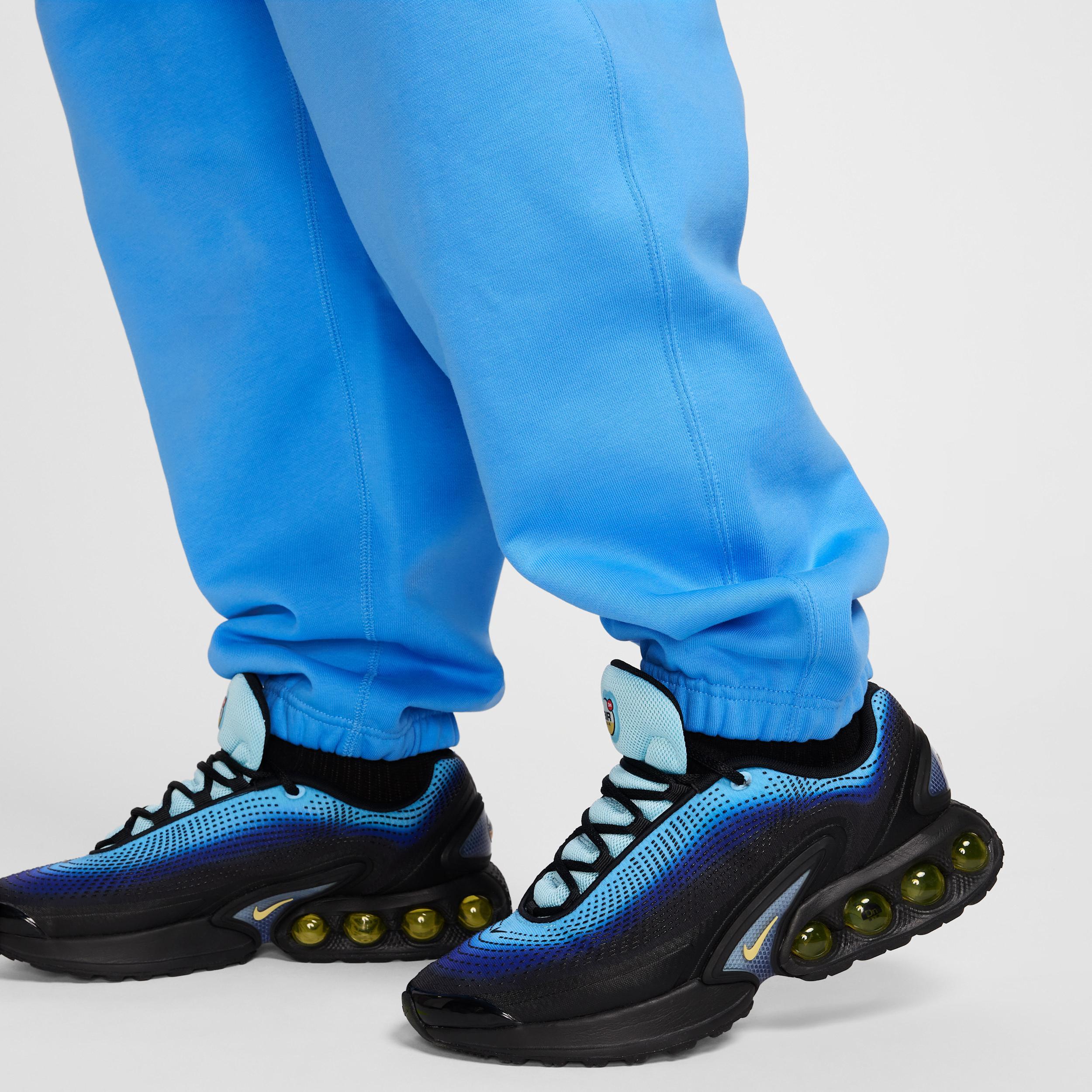 Nike Solo Swoosh Men's Fleece Pants Product Image