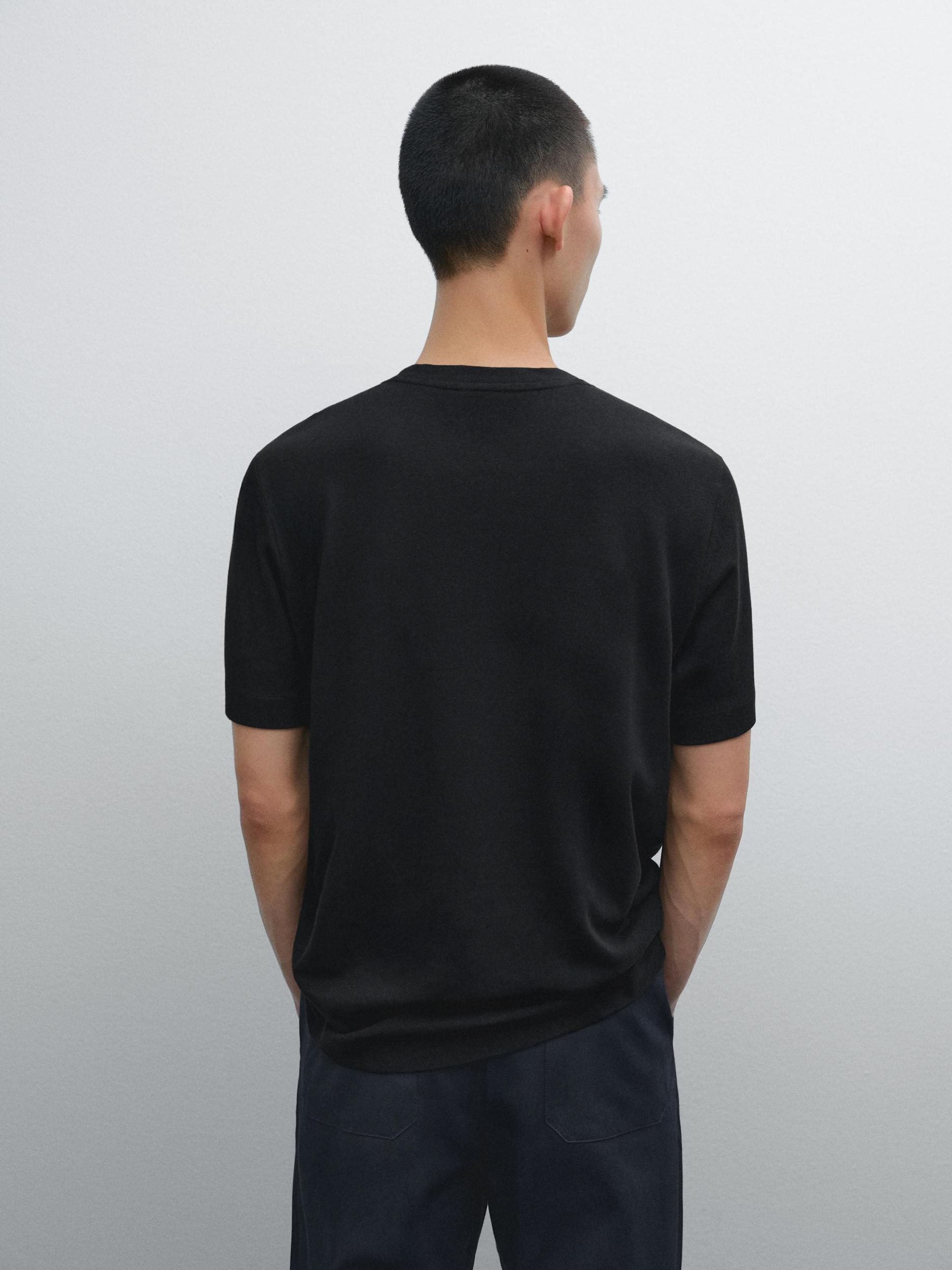 Short sleeve linen blend T-shirt Product Image