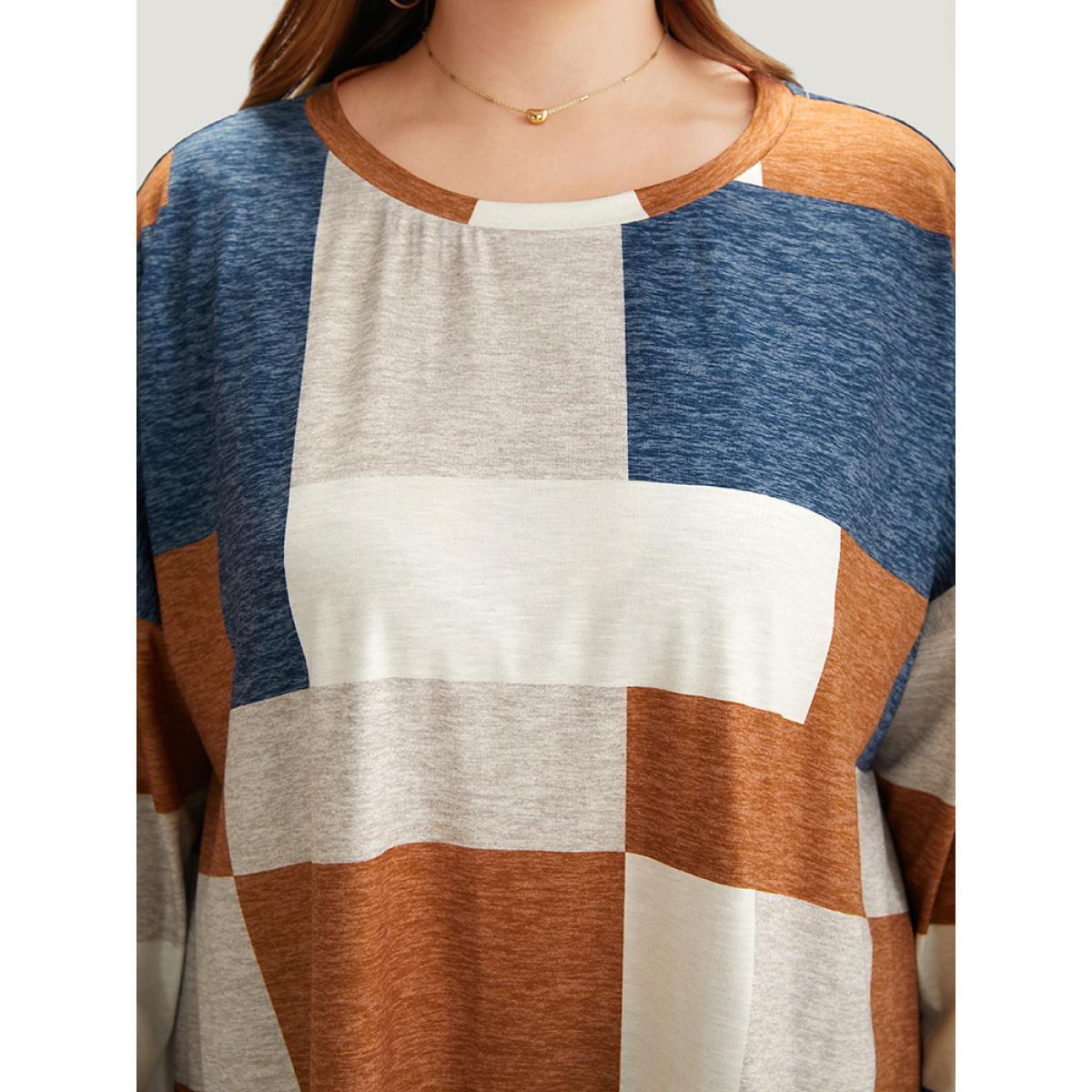 Plus Size Colorblock Contrast Round Neck Dolman Sleeve T-shirt Multicolor Women Casual Contrast Colorblock Round Neck Everyday T-shirts BloomChic 26/4X Product Image