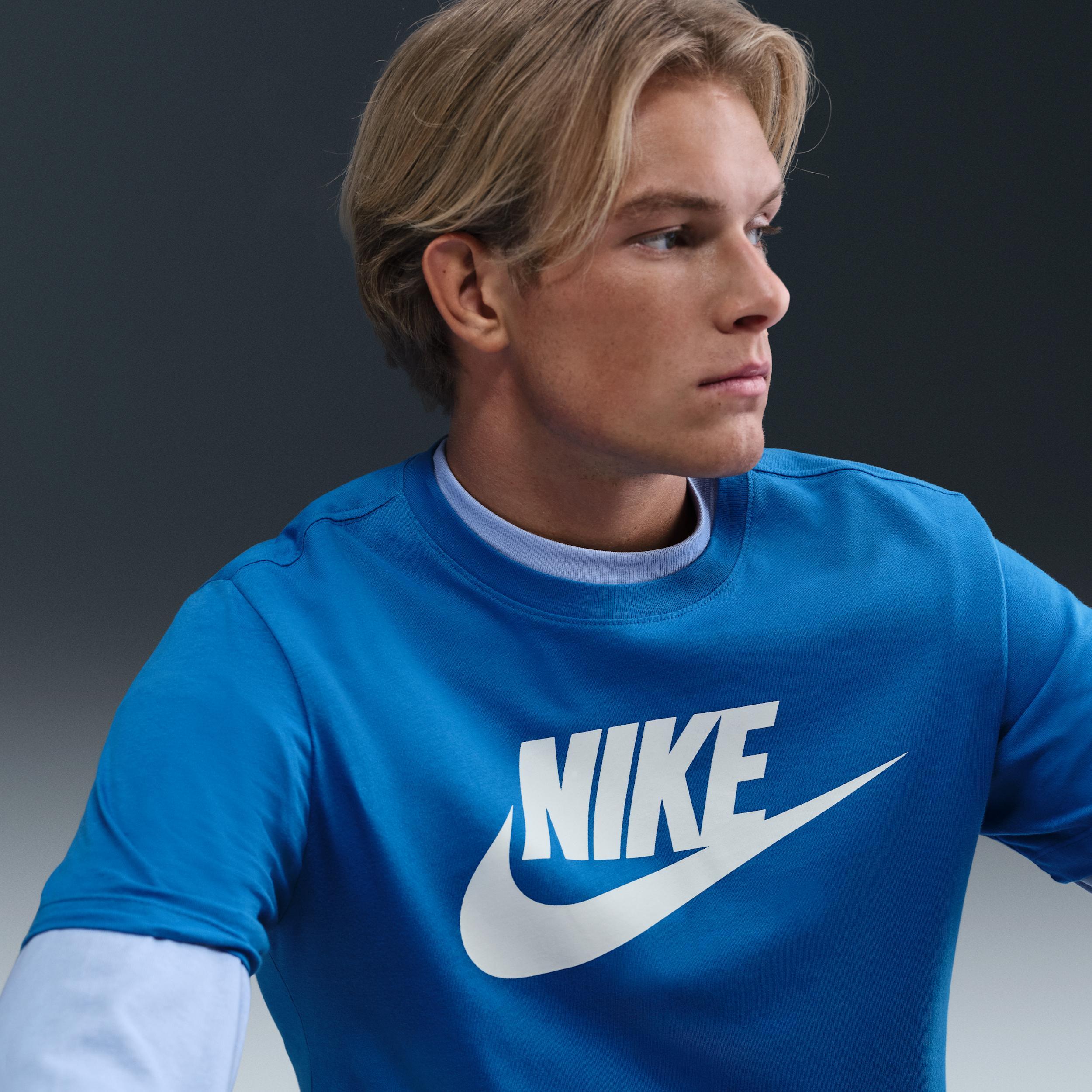 Mens Nike Sportswear T-Shirt | AR5004-438 Product Image