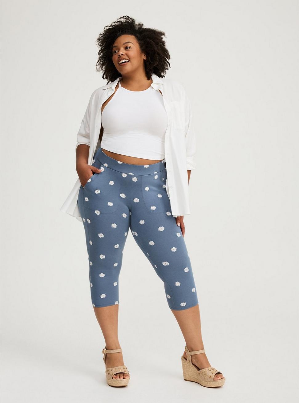 Pedal Pusher Pocket Legging Product Image