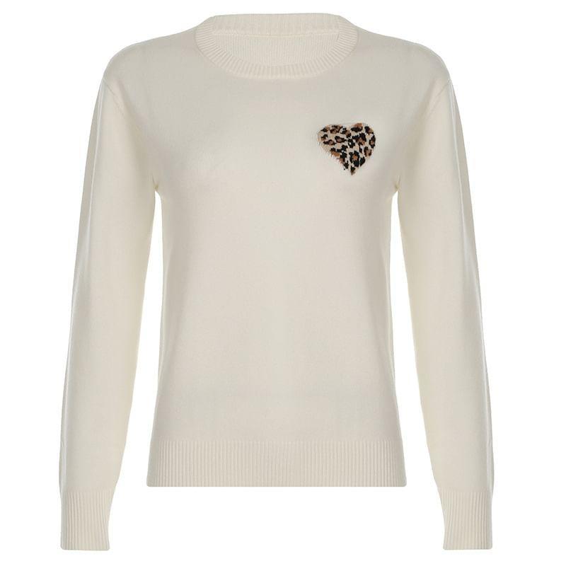 Long-Sleeve Round Neck Leopard Print Heart Applique Sweater Product Image