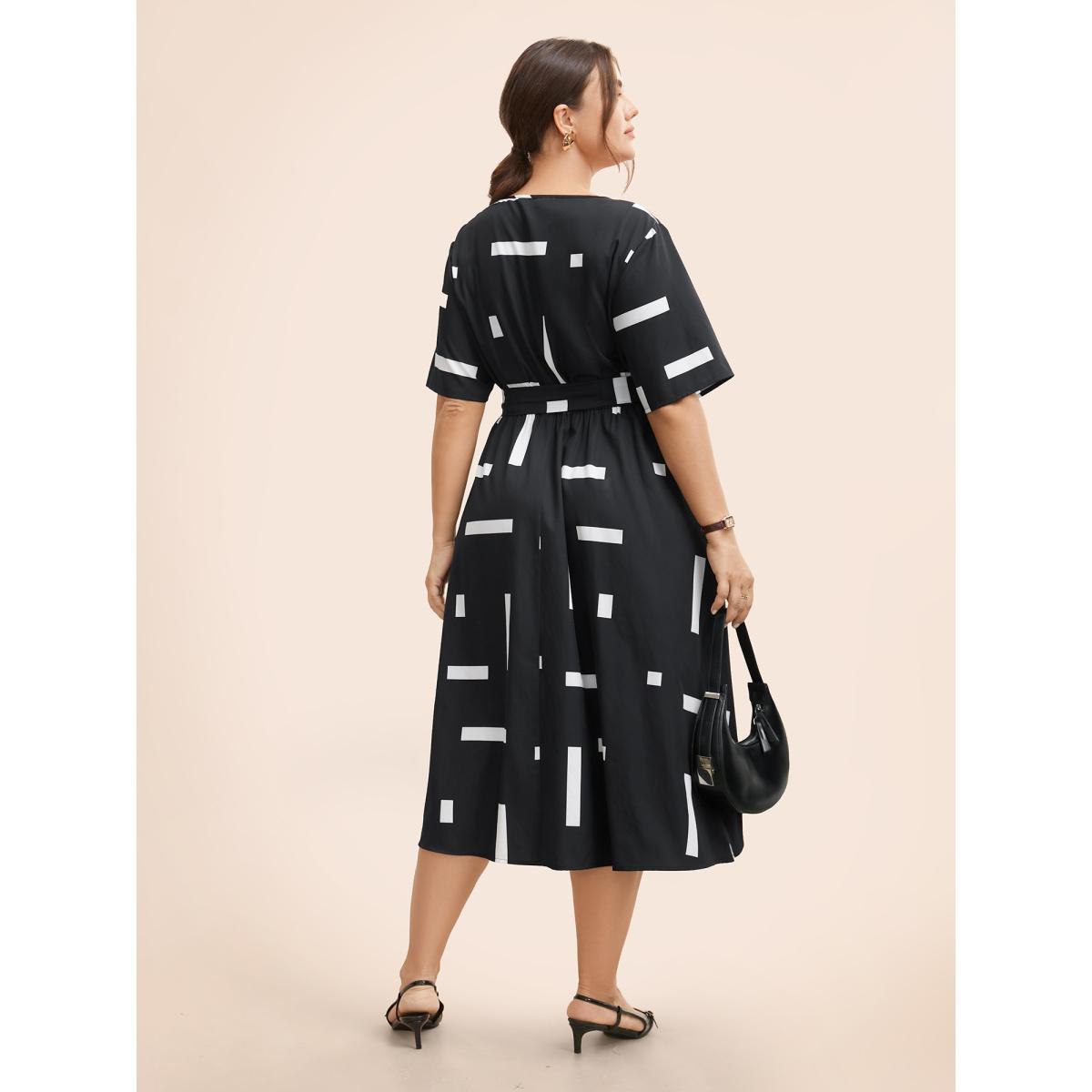 Plus Size Geometric Print Keyhole Pocket Midi Dress Black Women At the Office Belted Round Neck Short sleeve Curvy BloomChic 22-24/3X Product Image