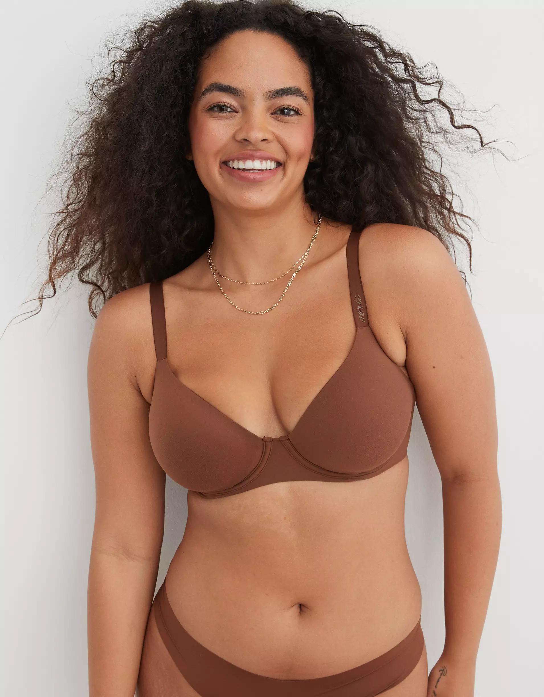 SMOOTHEZ Full Coverage Lightly Lined Bra Product Image