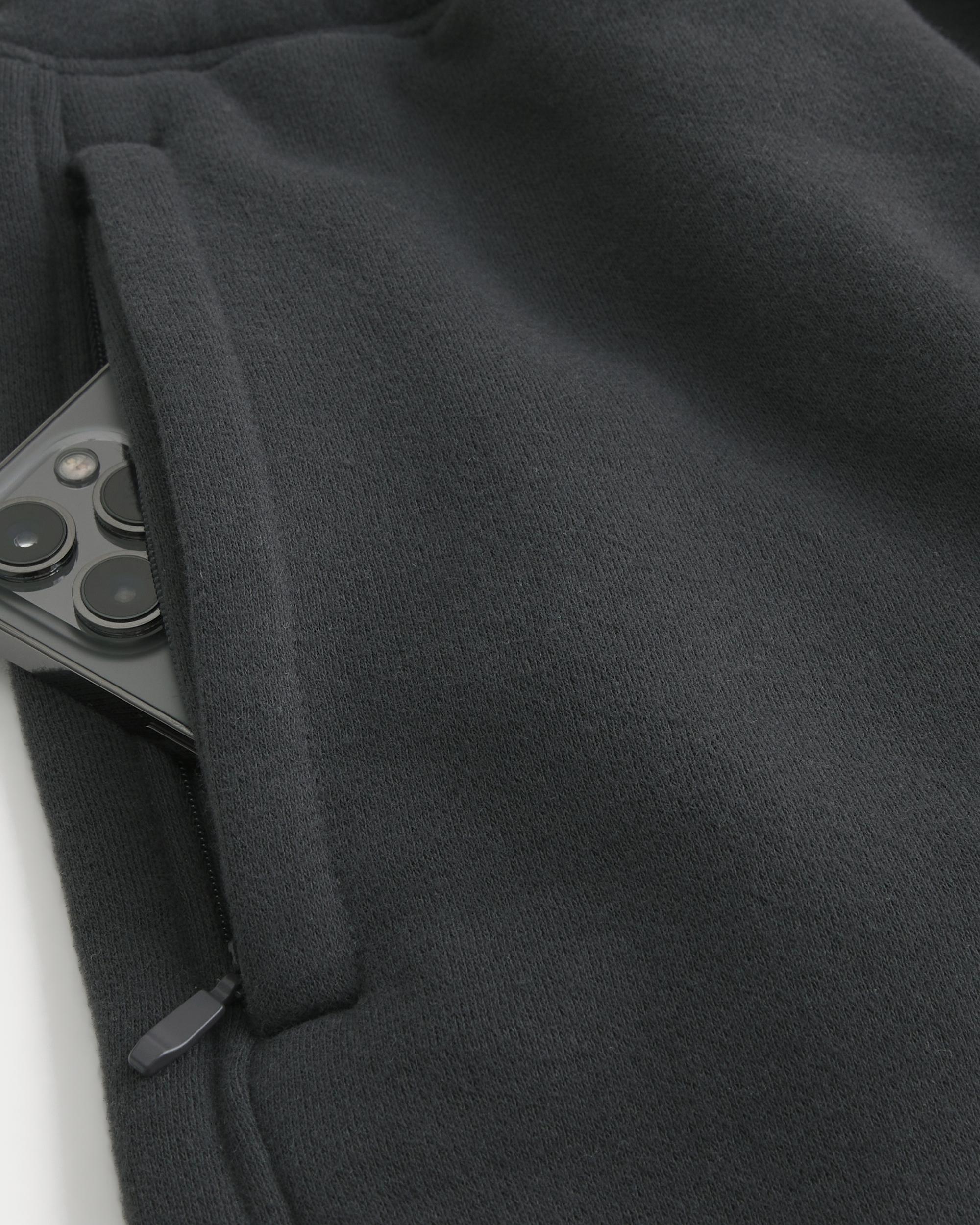 Mid-Thigh Fleece Duke Blue Devils Graphic Shorts Product Image