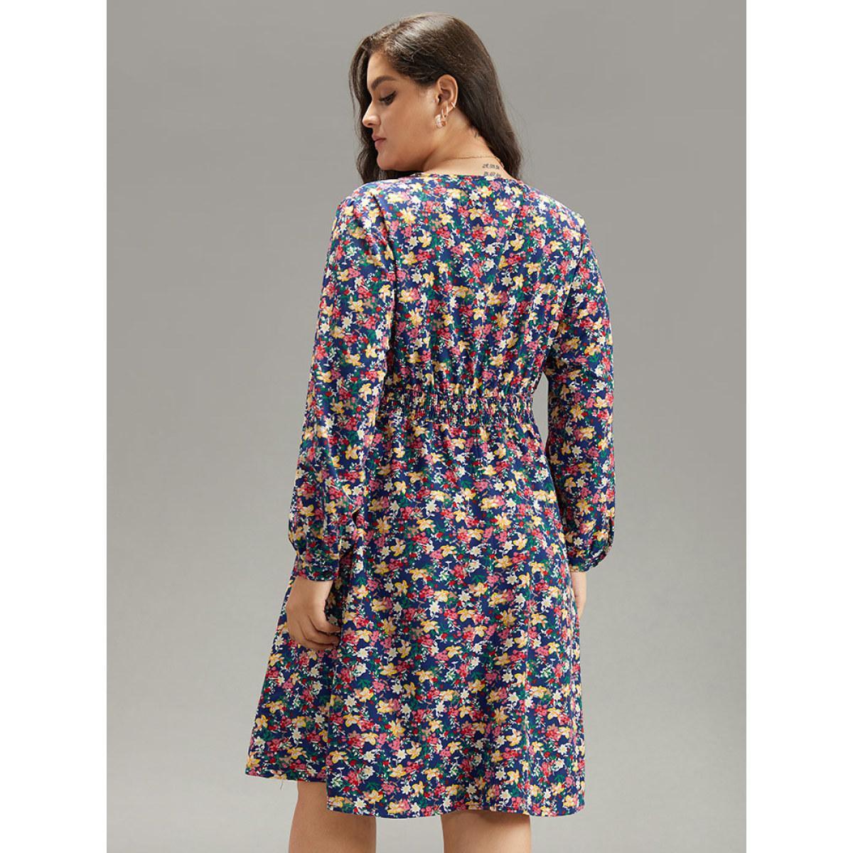 Plus Size Ditsy Floral Shirred Knee Dress DarkBlue Women Elegant Printed V-neck Long Sleeve Curvy Knee Dress BloomChic 18-20/2X Product Image
