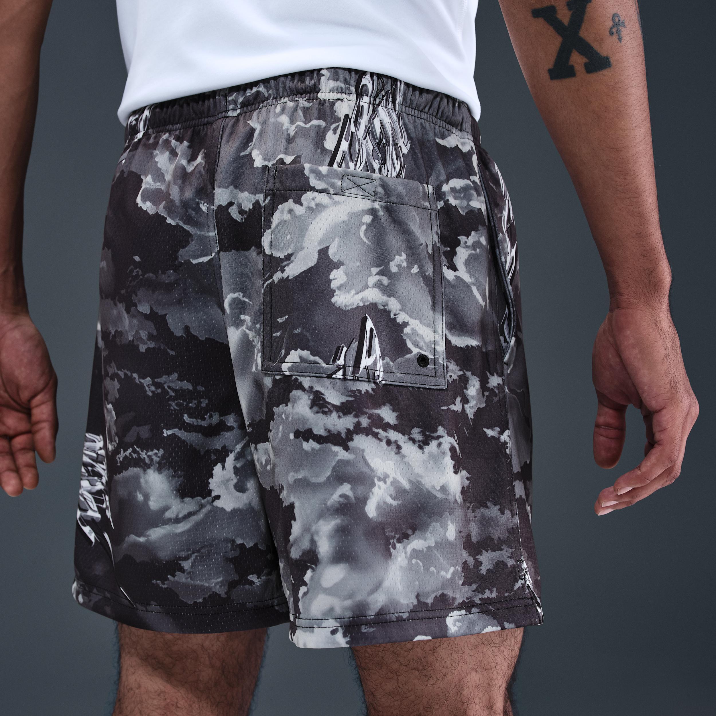 Mens Nike Sportswear Club Mesh Flow Shorts | IF5467-010 Product Image