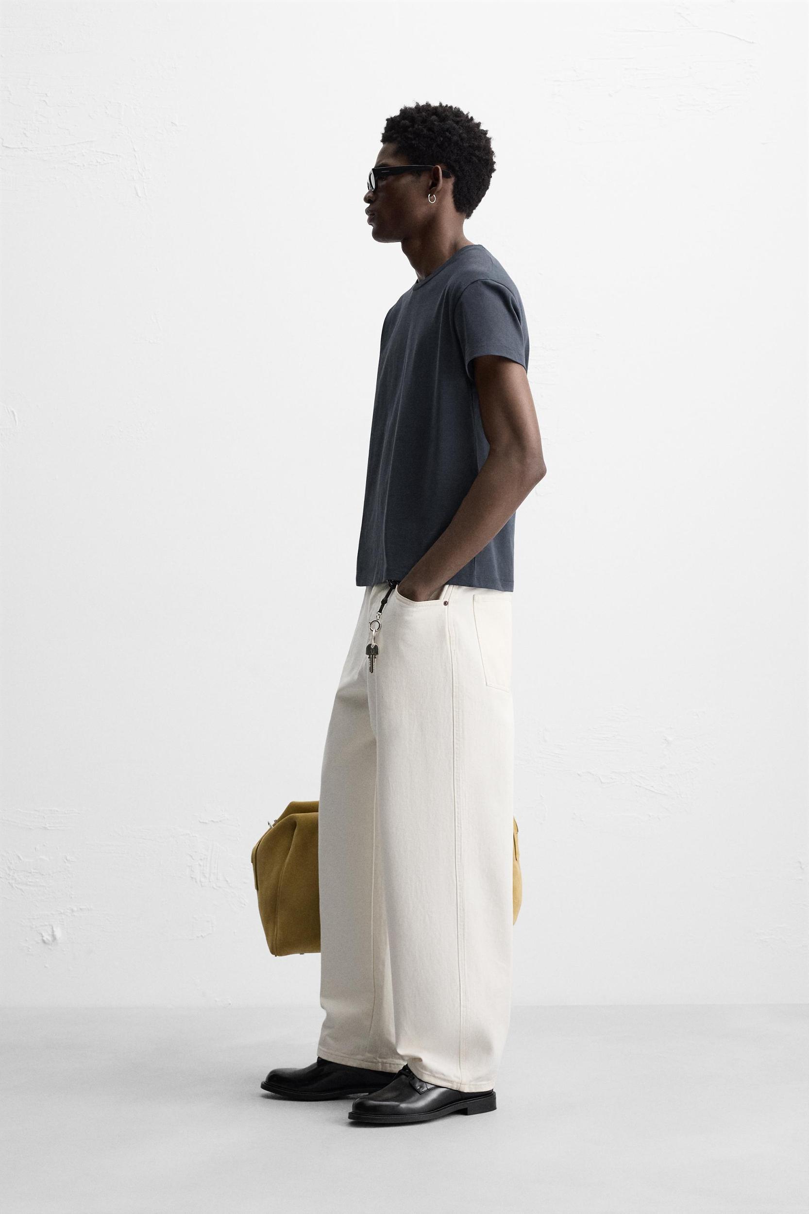 90'S BASIC FIT T-SHIRT Product Image