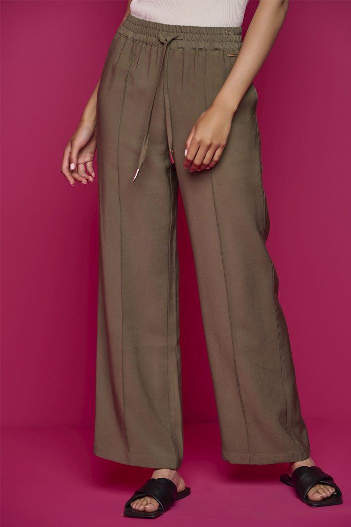 Daluz Lightweight Trouser Product Image