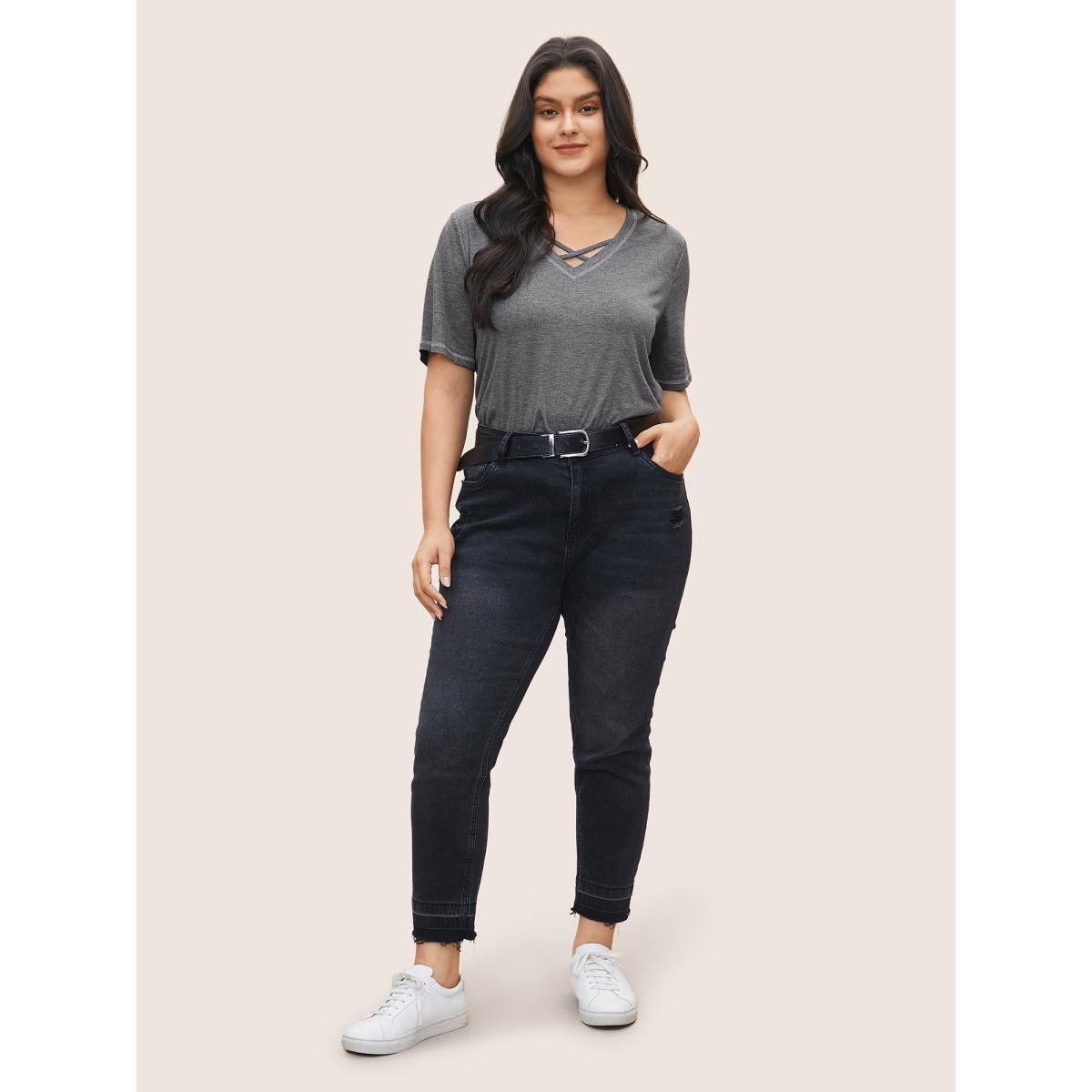 Plus Size Solid Crisscross Neck Contrast Stitch T-shirt Gray Women Leisure Plain V-neck Casual T-shirts BloomChic 10/M Product Image