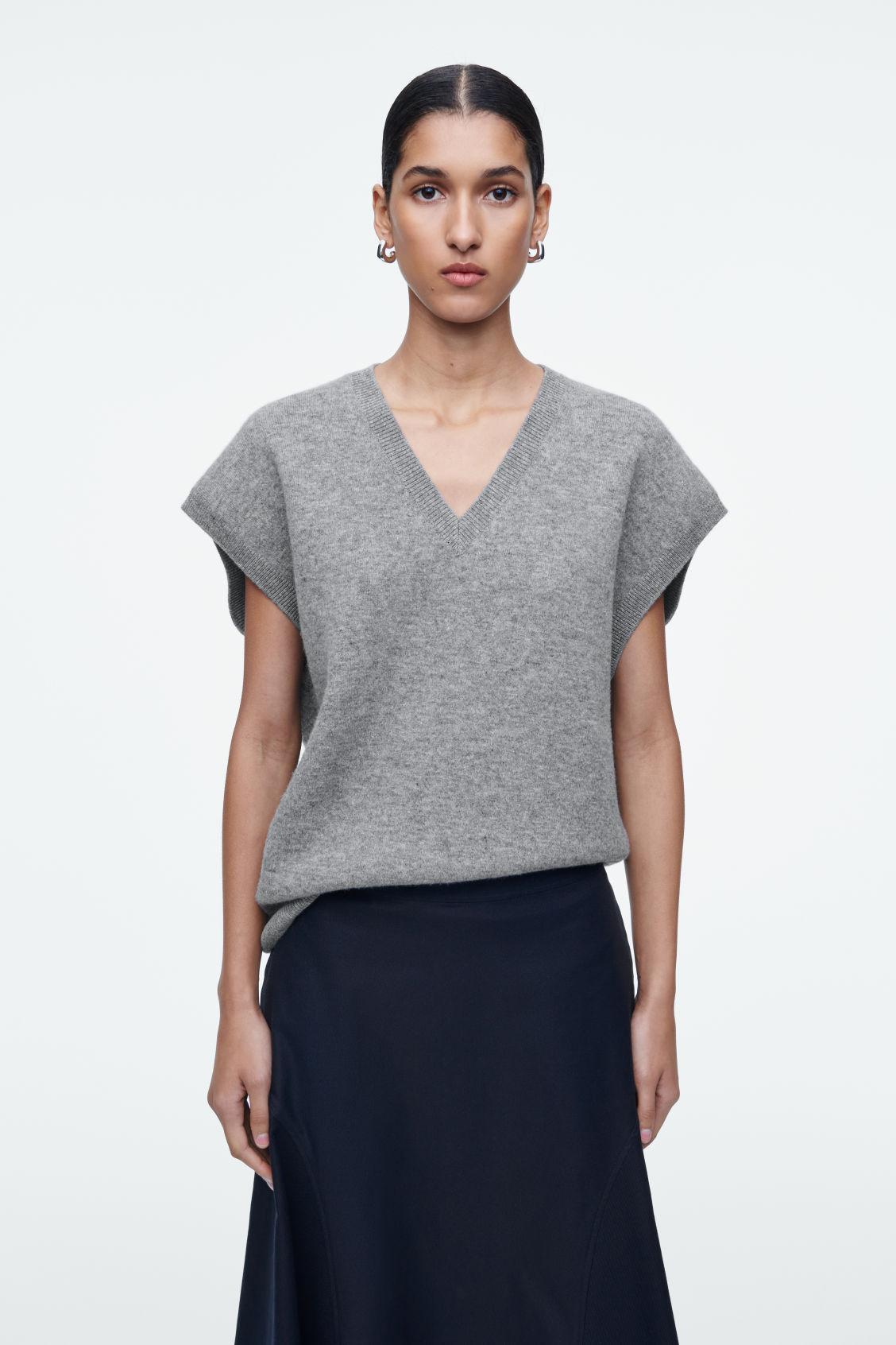 DOUBLE-FACED WOOL V-NECK TANK Product Image