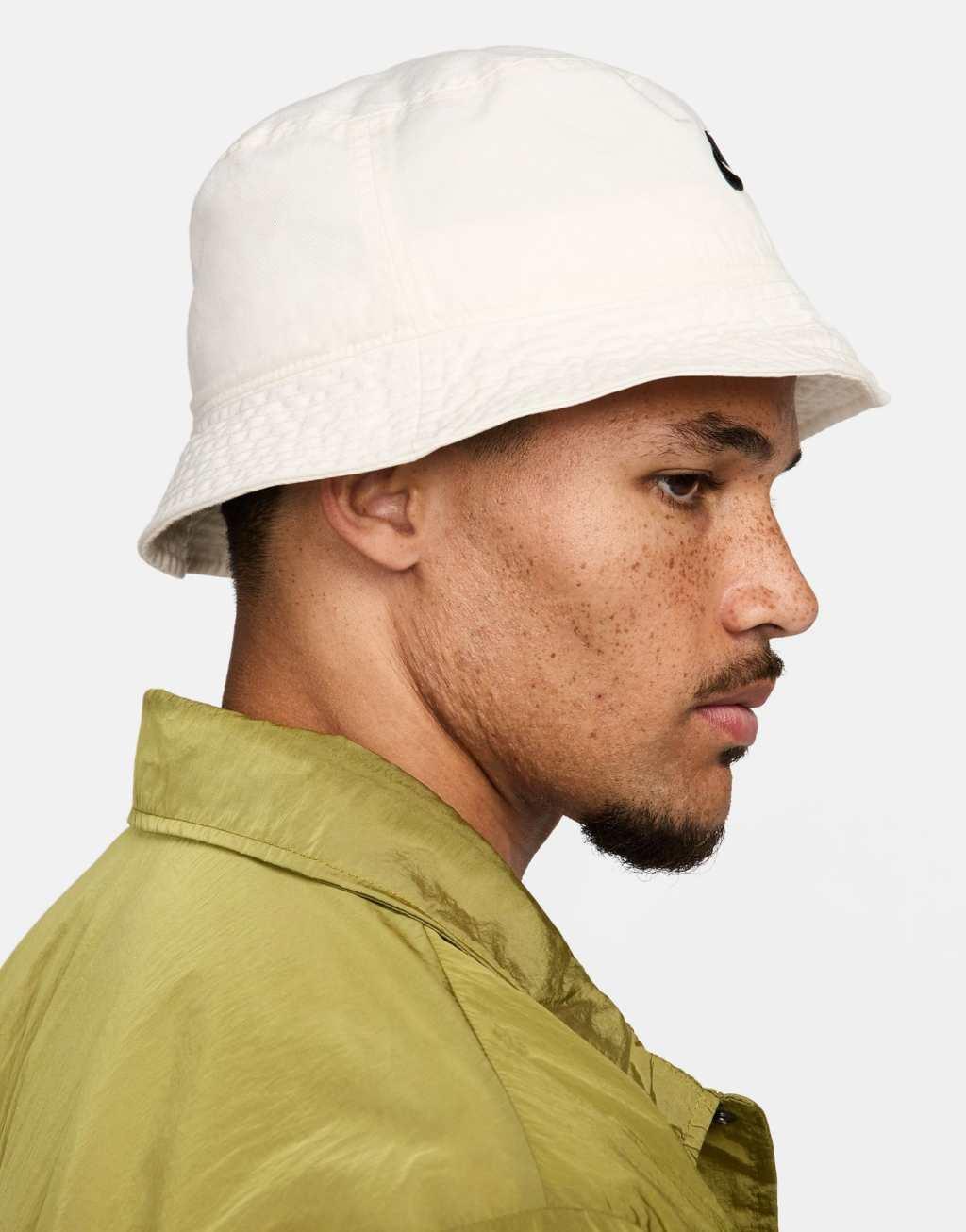 Nike Apex bucket hat in cream Product Image