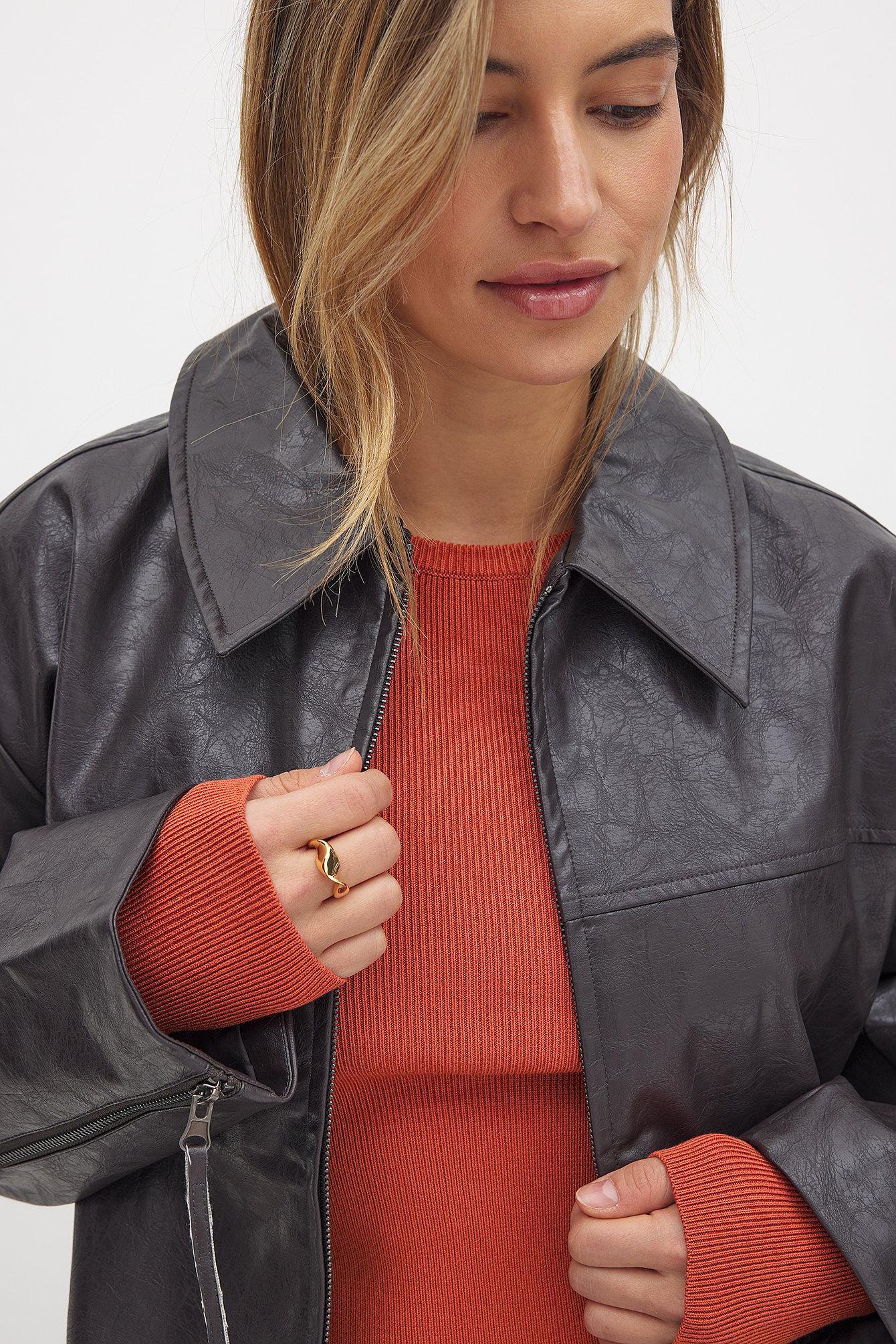 Ribbed Knitted Round Neck Top Product Image