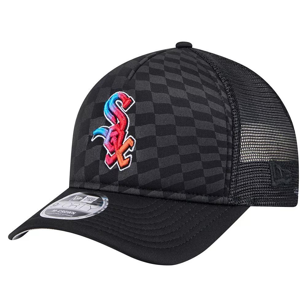 Men's New Era Black Chicago White Sox Gradient 9FORTY A-Frame M-Crown Trucker Adjustable Hat Product Image