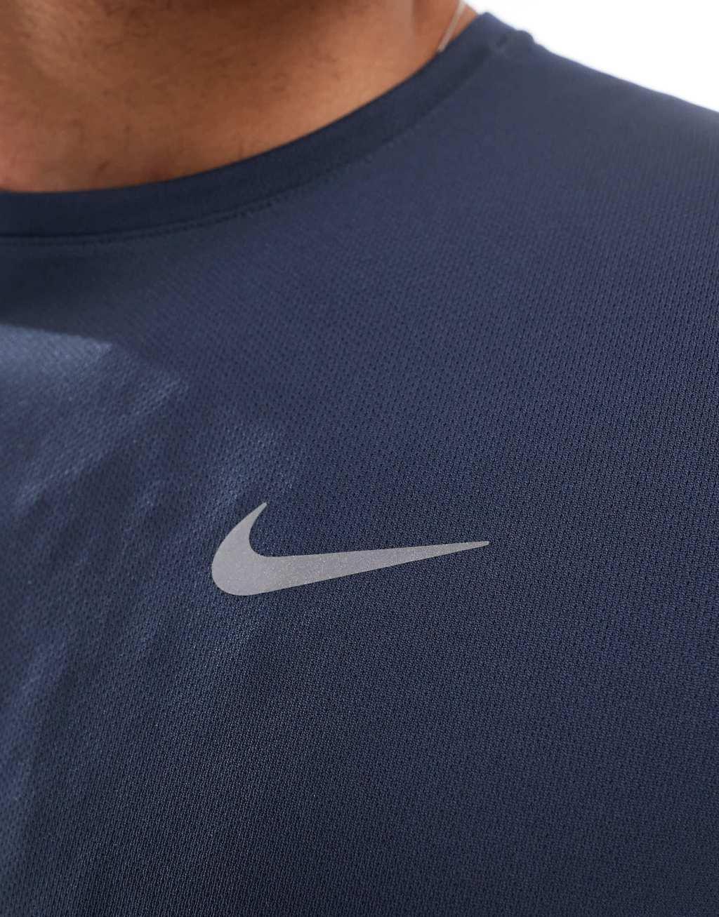 Nike Running Miler Dri-FIT t-shirt in dark blue Product Image