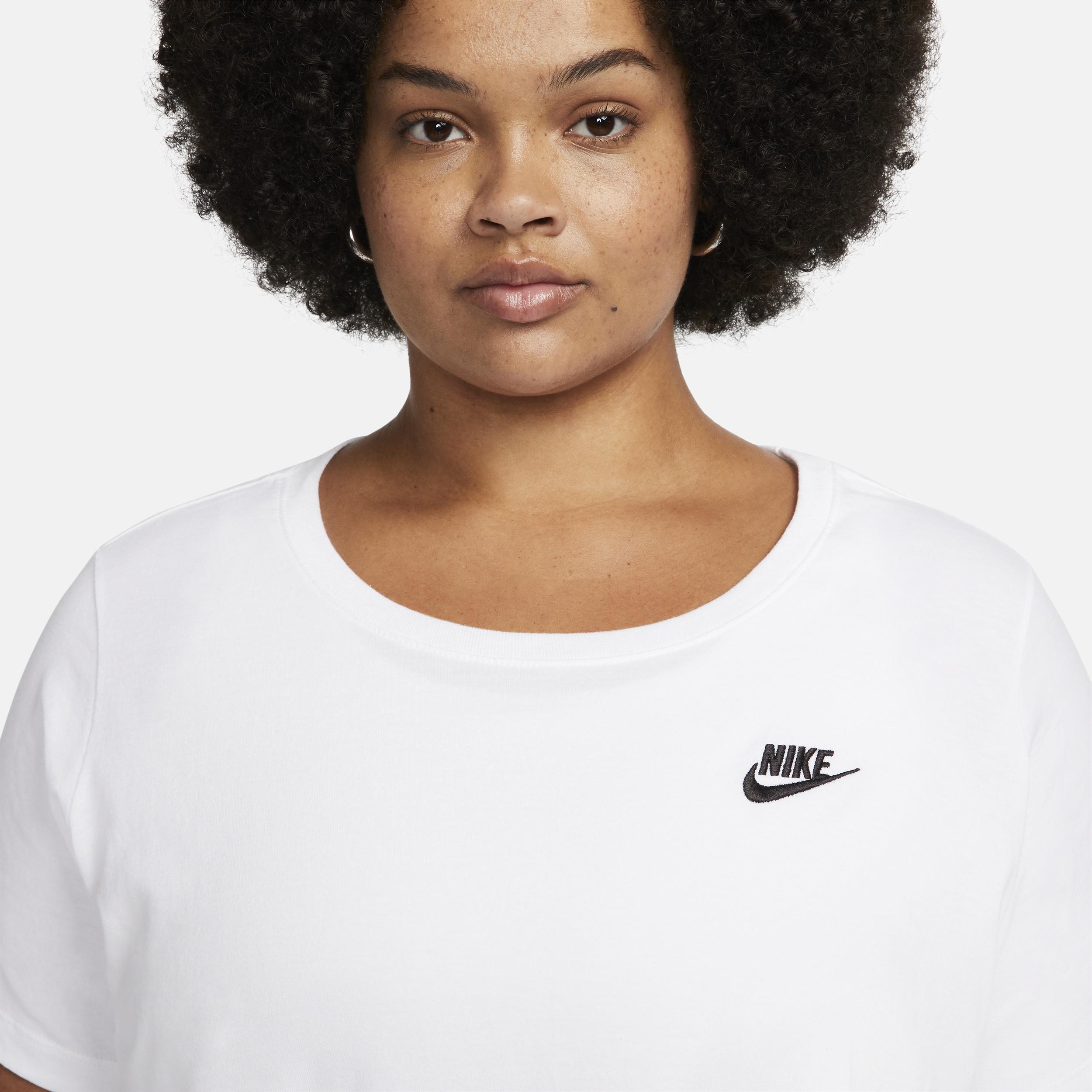 Nike Sportswear Club Essentials Women's T-Shirt (Plus Size) Product Image