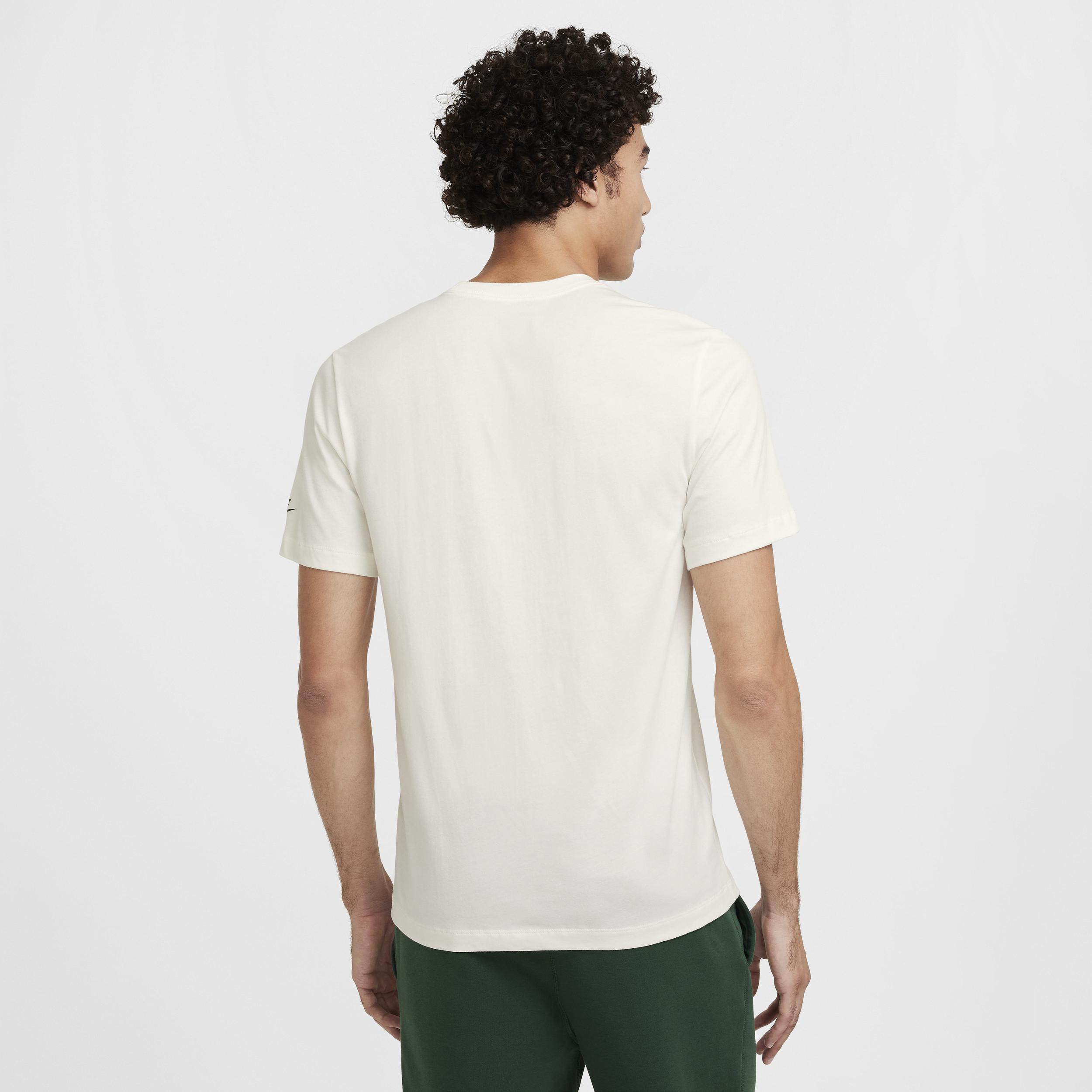 Men's Nike Sportswear Club T-Shirt Product Image