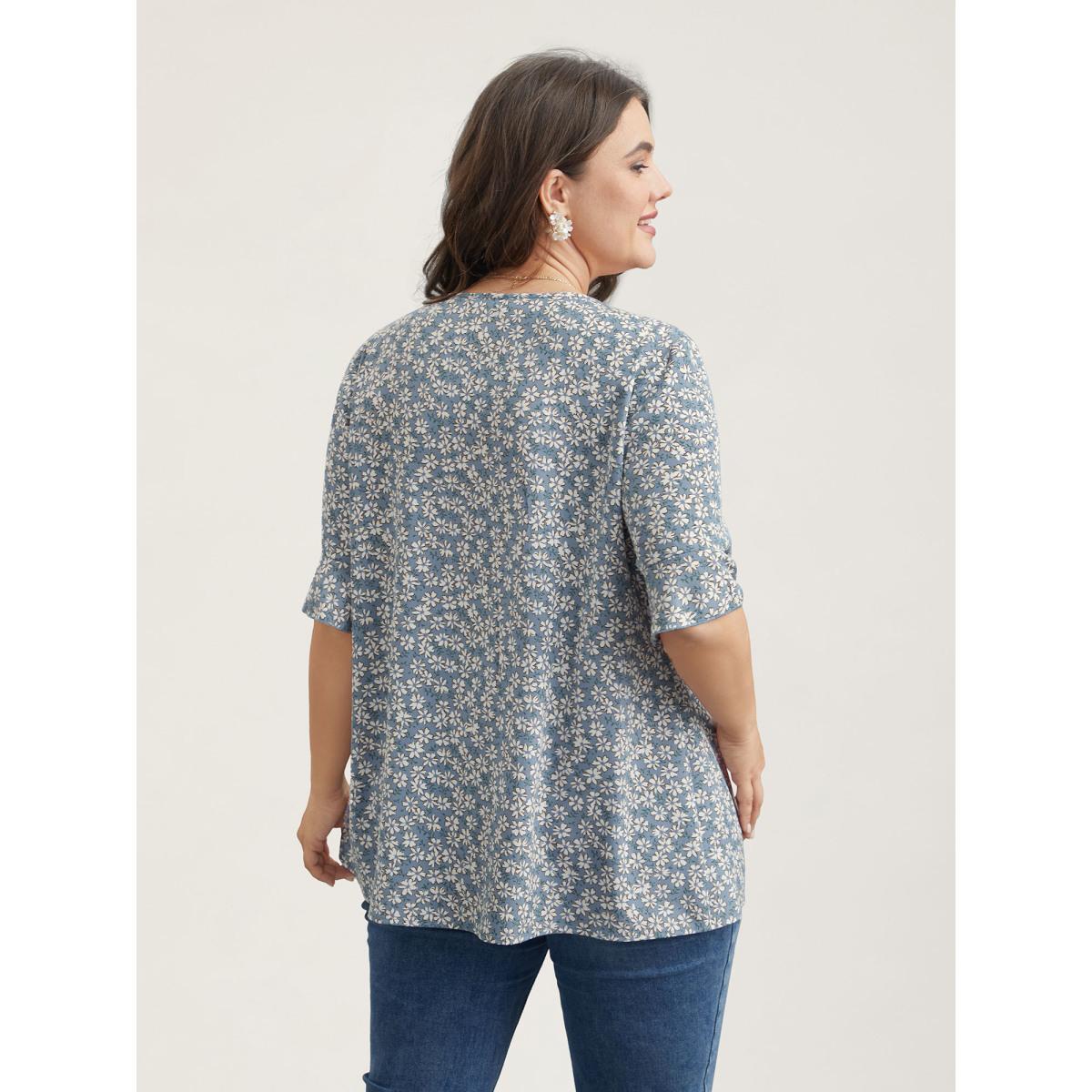 Plus Size LightBlue Ditsy Floral Pleated Flared Sleeve Shirt Women Timeless Half Sleeve V-neck Elegant Blouses BloomChic 22-24/3X Product Image