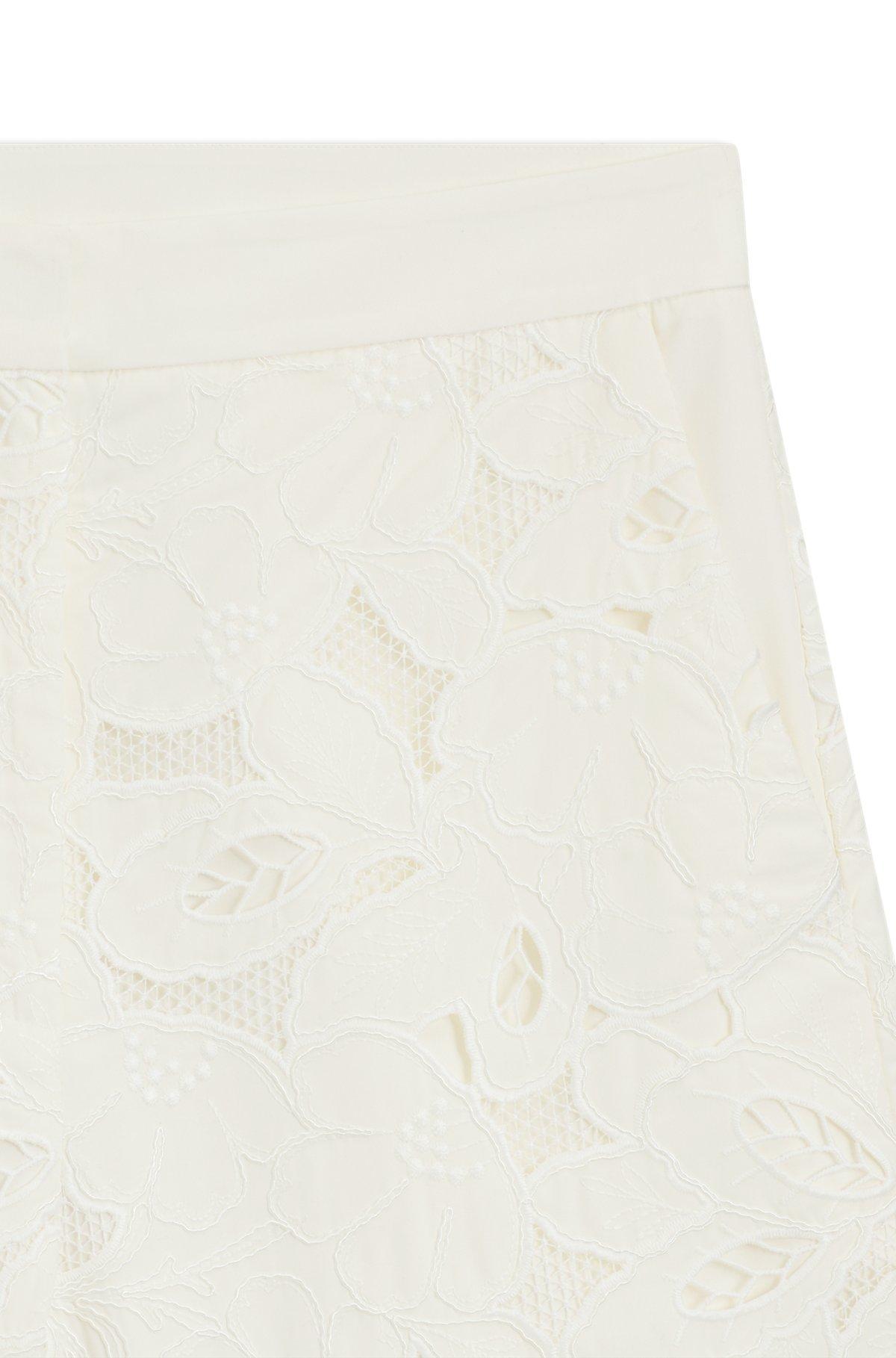 Wide-leg shorts with broderie anglaise Product Image