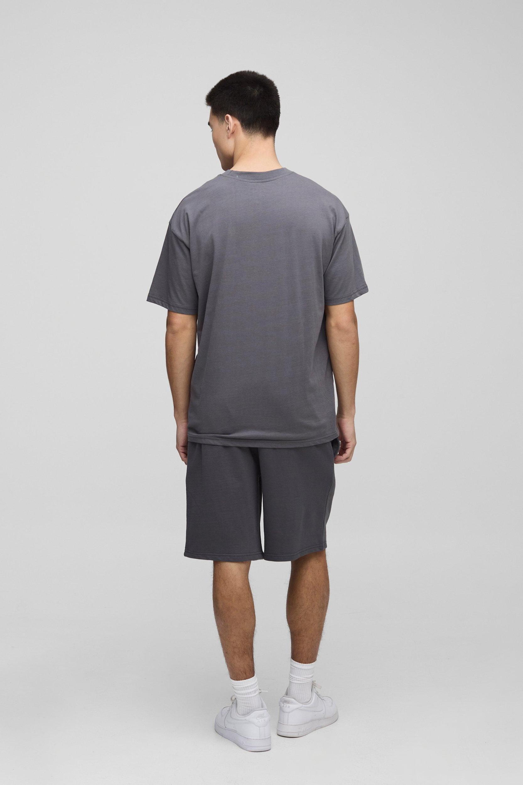 260GSM Loopback Basic Oversized Mid Length Short | boohooMAN USA Product Image