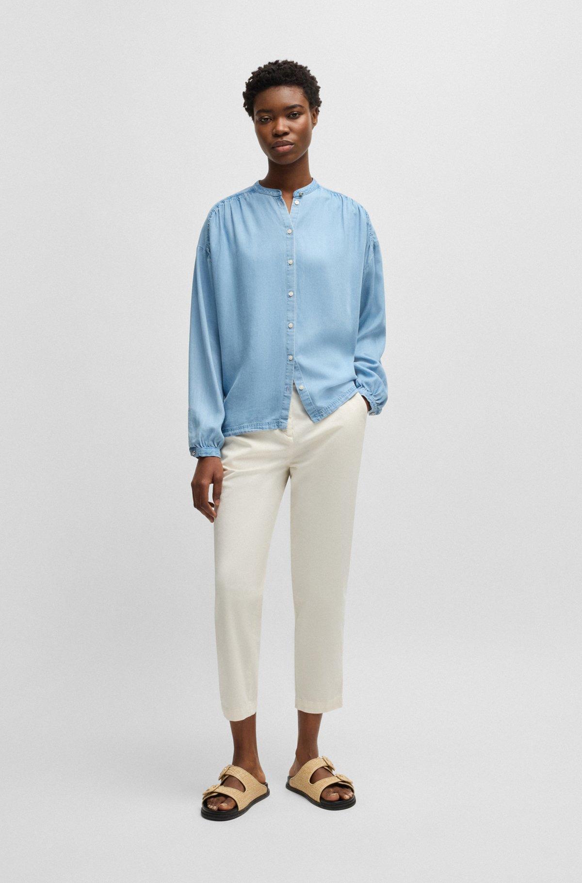 Casual chinos in stretch-cotton satin Product Image