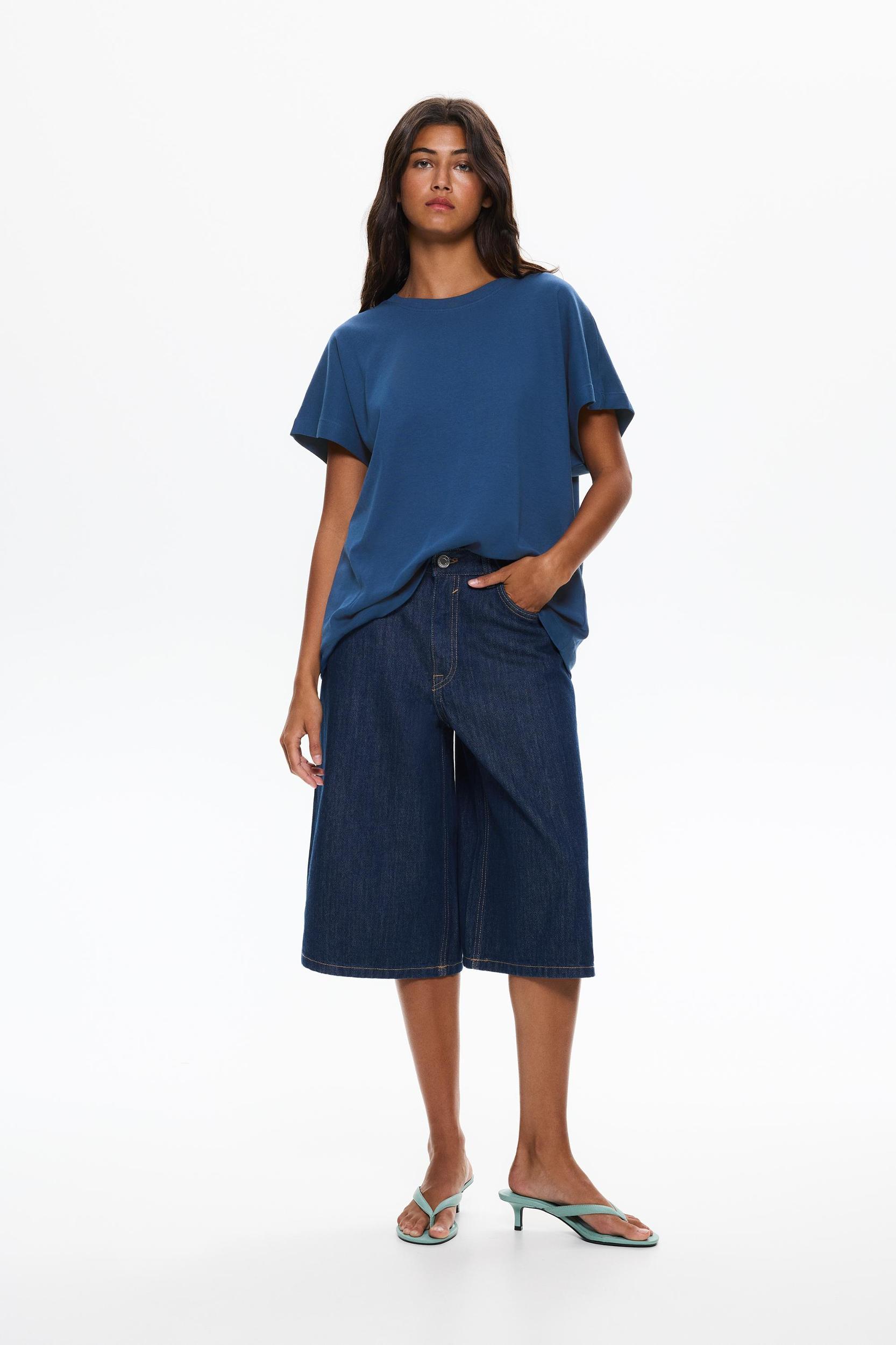 Basic oversized T-shirt Product Image