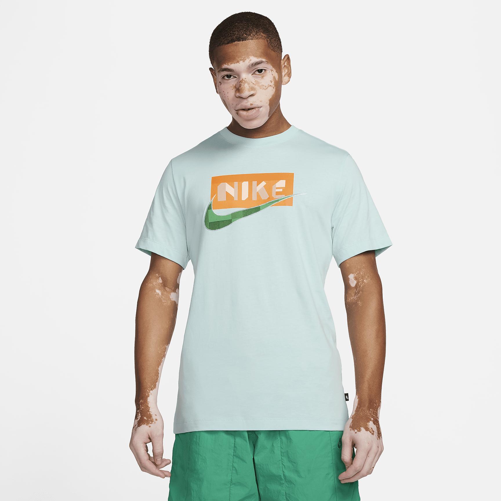 Men's Nike Sportswear T-Shirt Product Image