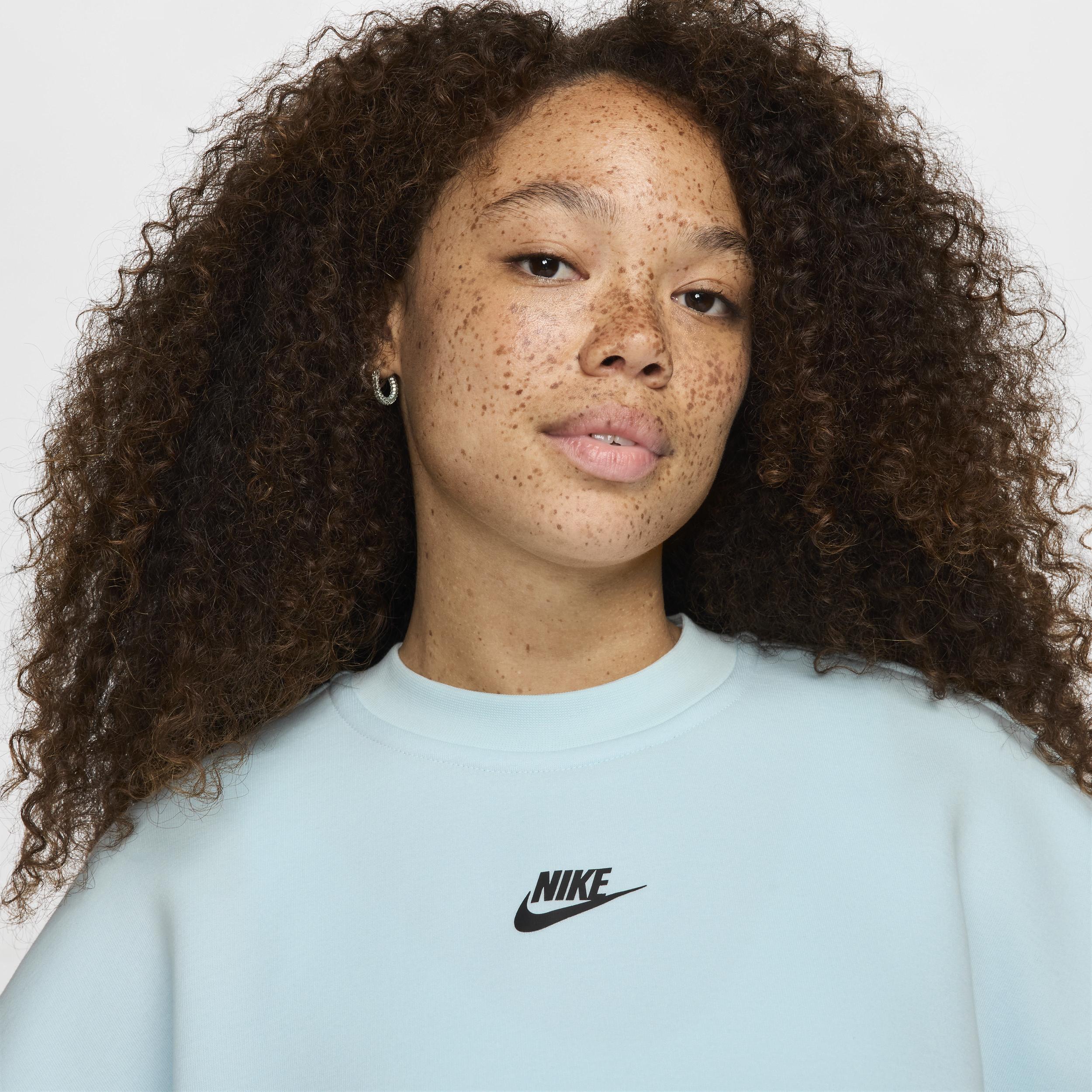 Nike Sportswear Tech Fleece Women's Oversized Short-Sleeve Cropped Top Product Image