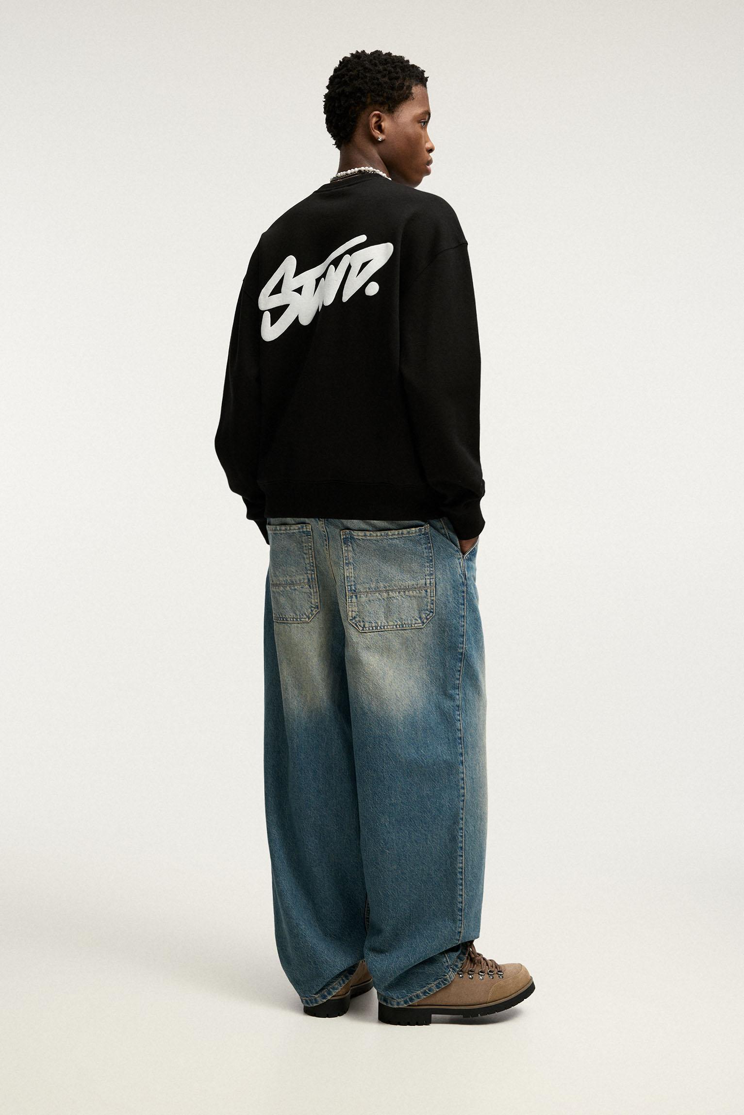 Round neck STWD sweatshirt Product Image