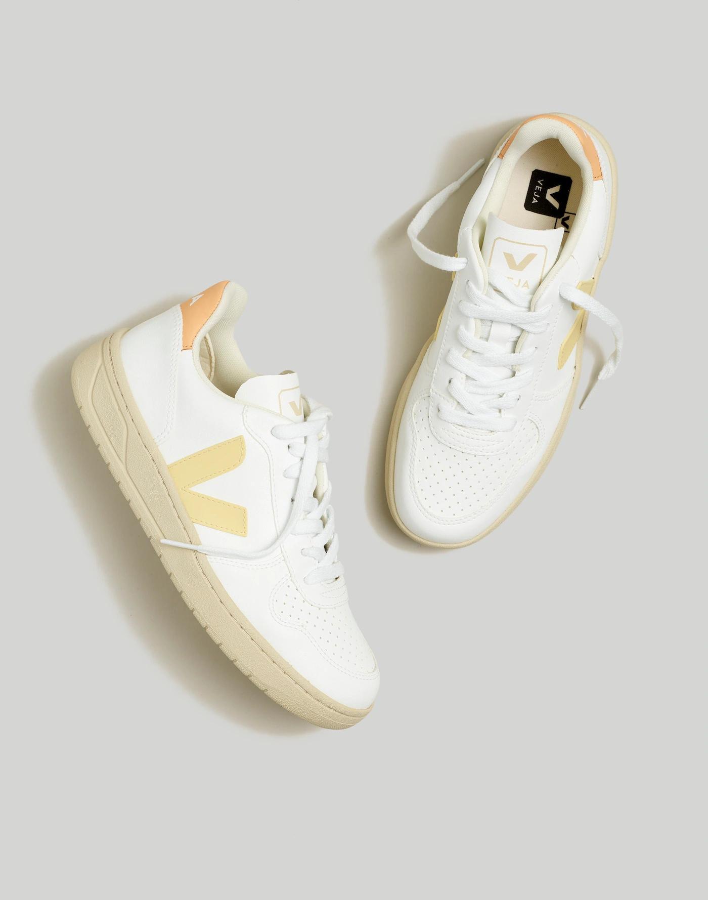 Veja™ V-10 Sneakers in Colorblock Product Image