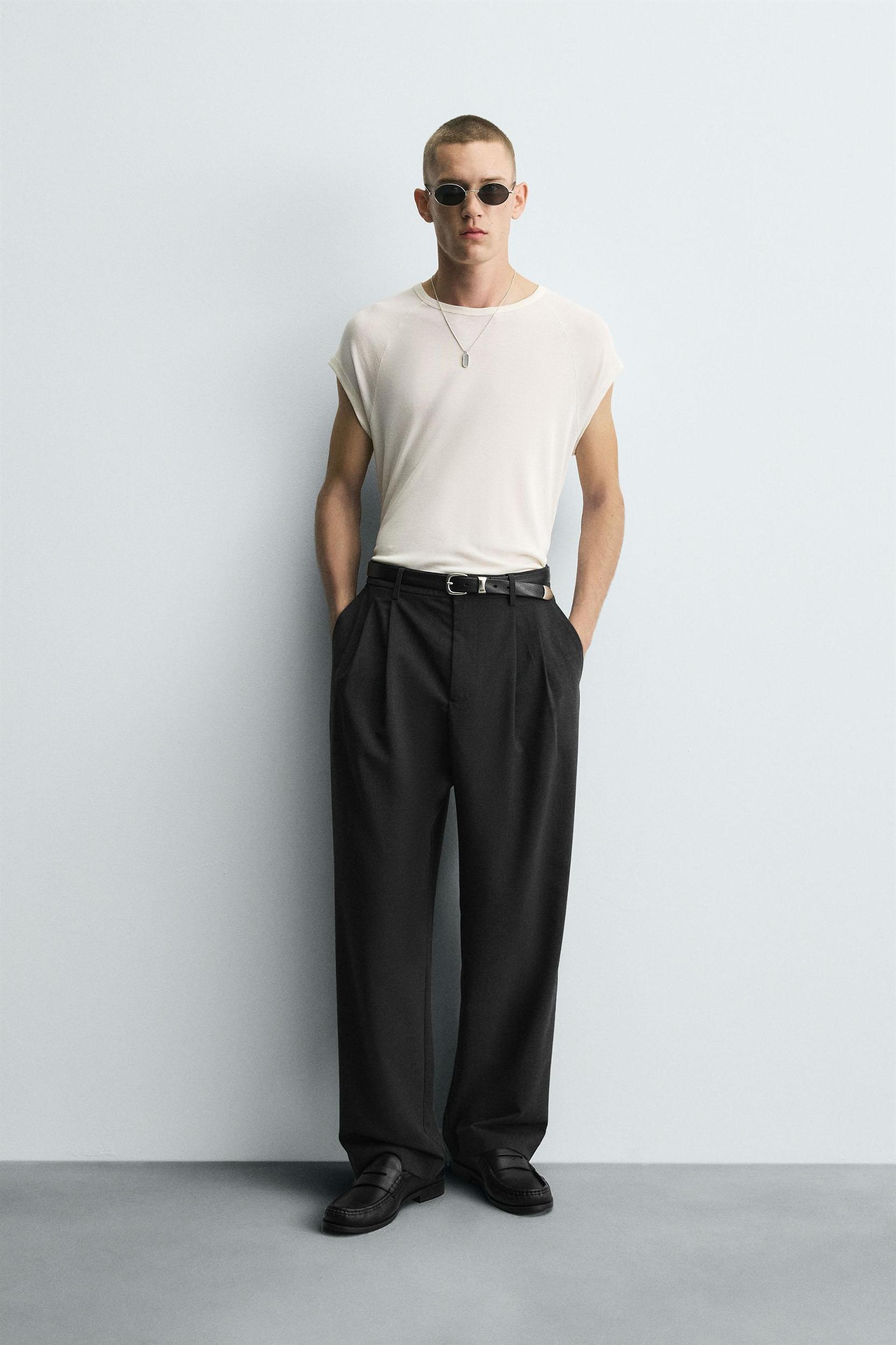 PLEATED WIDE FIT PANTS Product Image