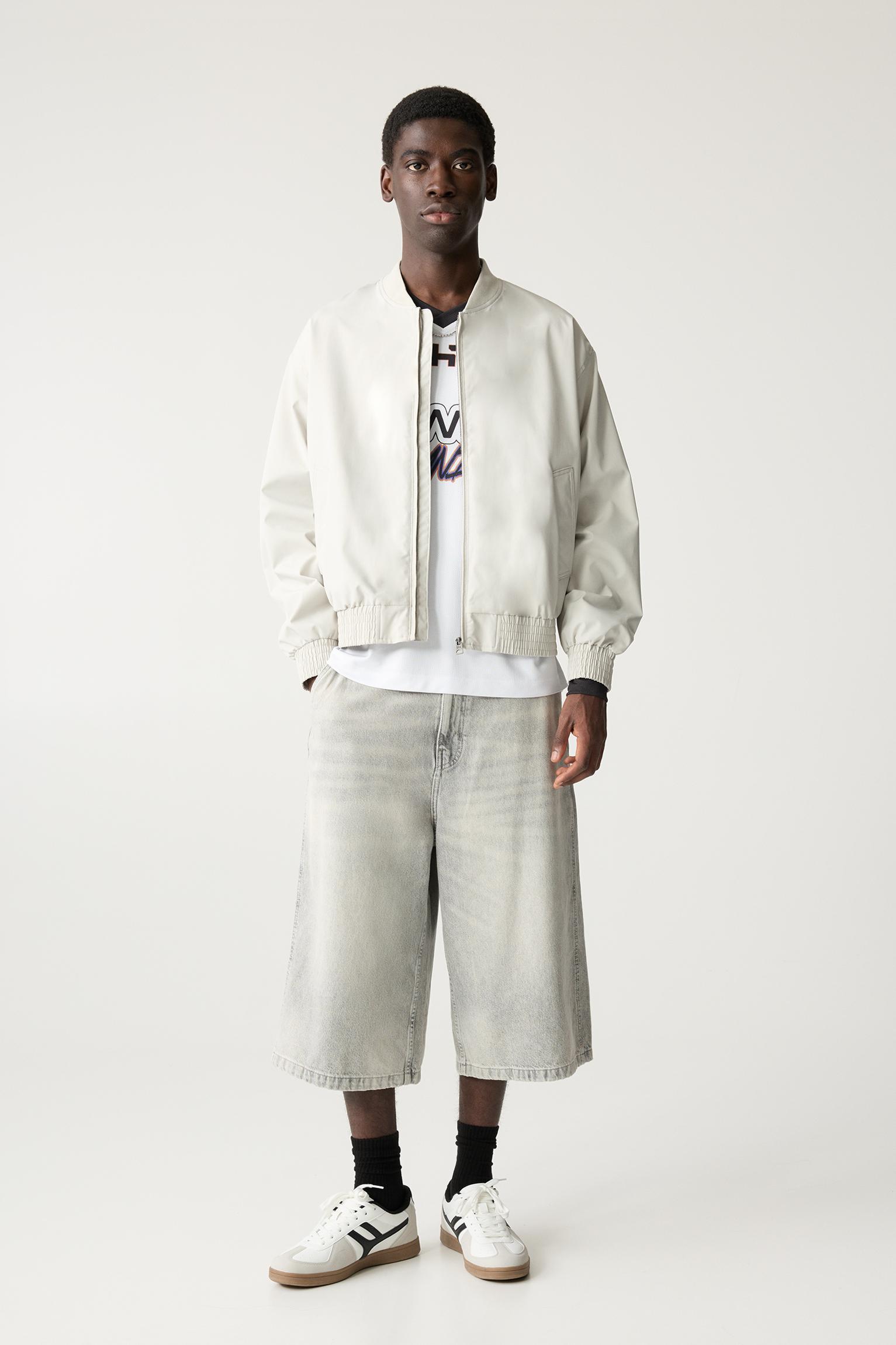 Lightweight bomber jacket Product Image