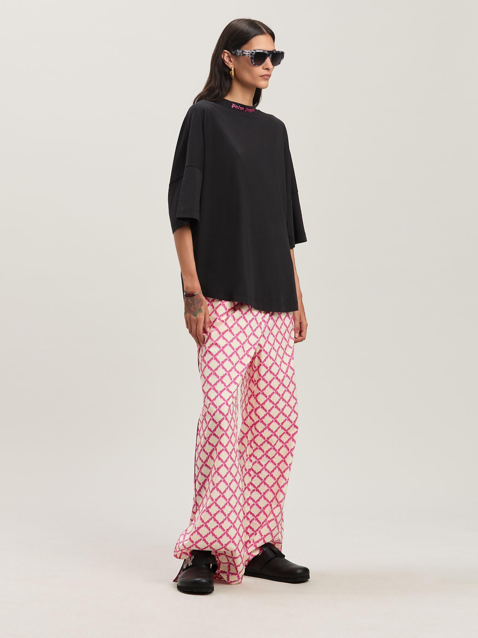 CURVED LOGO LOOSE TEE Product Image