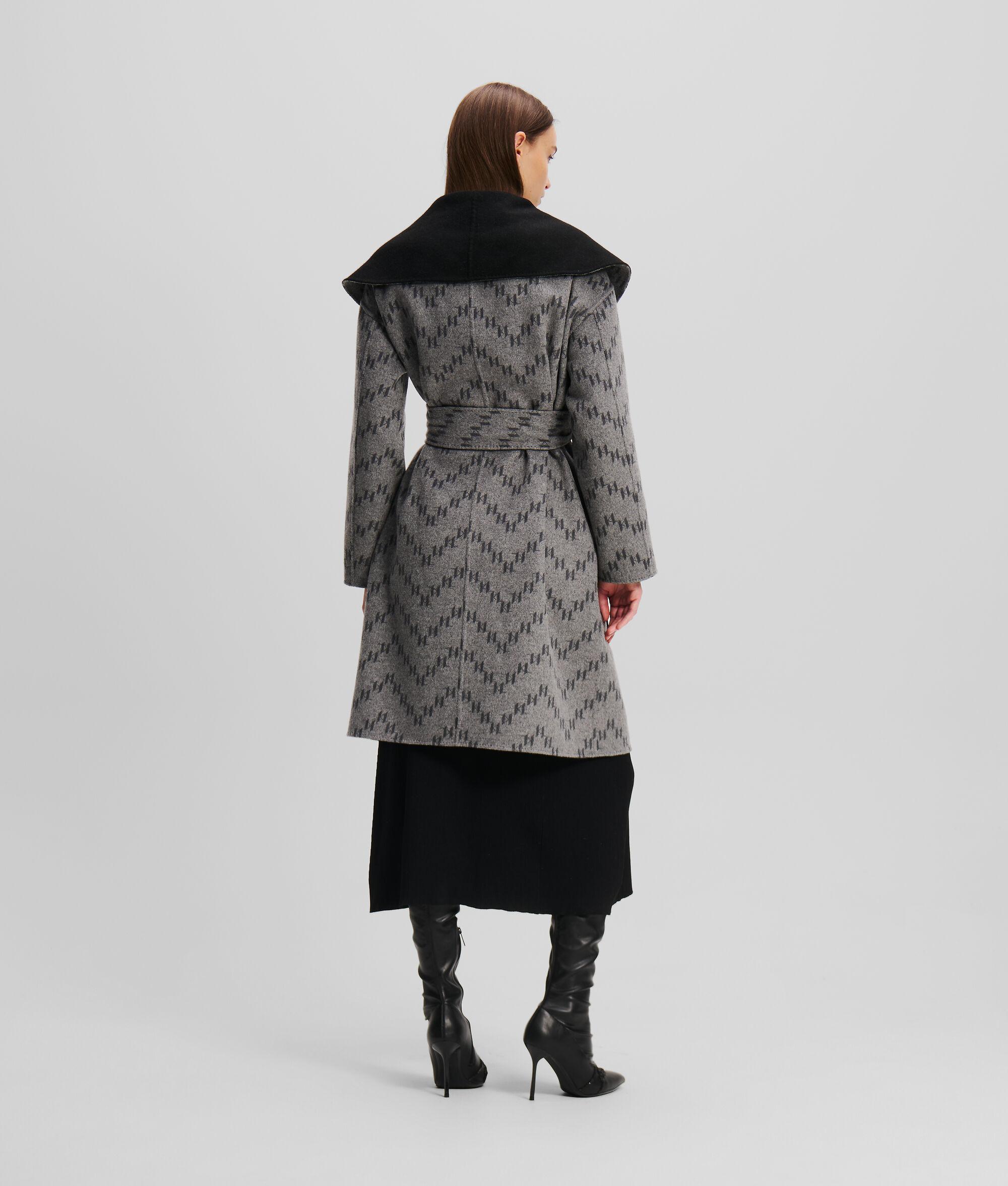 REVERSIBLE SOFT COAT Product Image