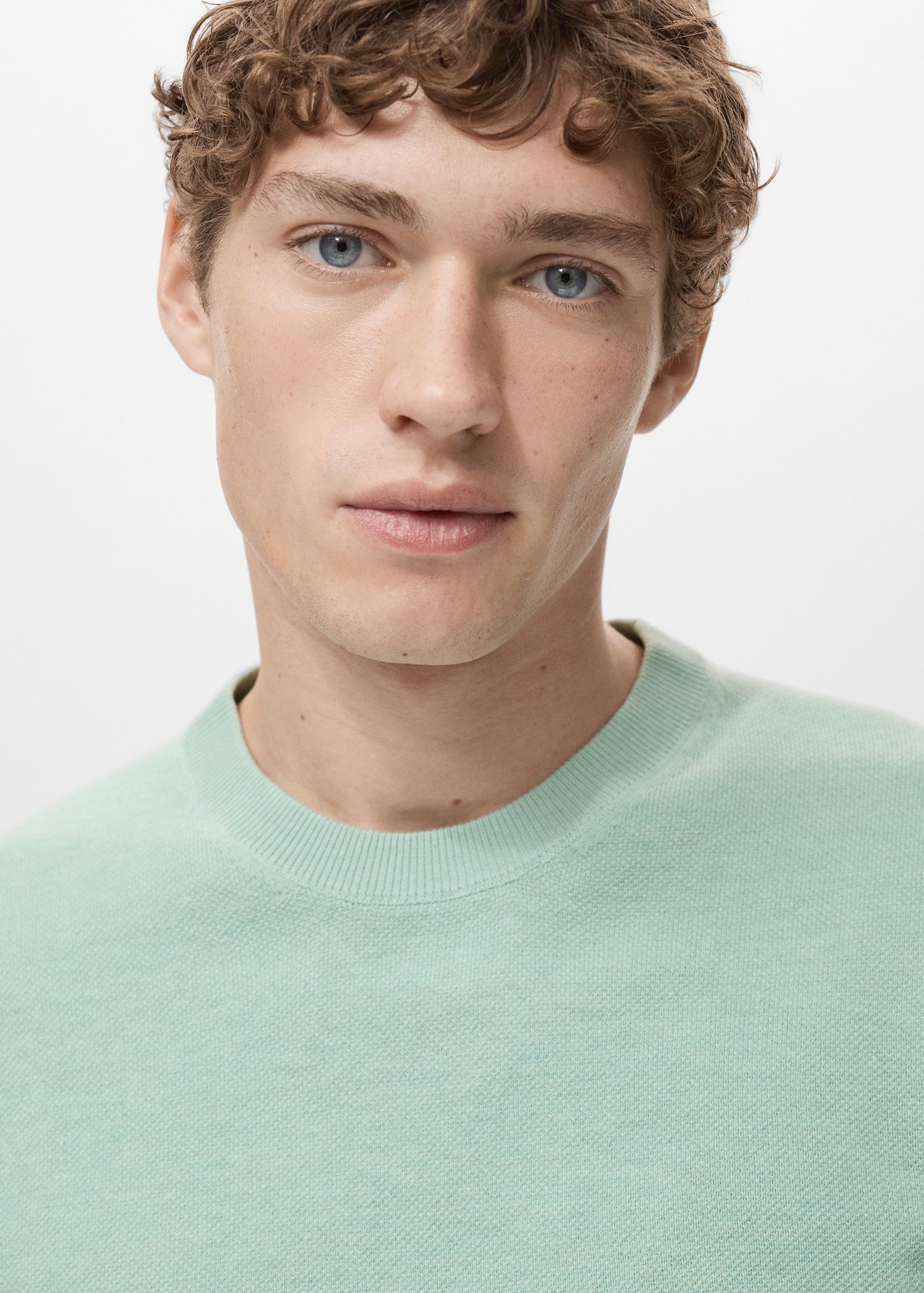 Cotton fine-knit t-shirt - Men | MANGO USA Product Image