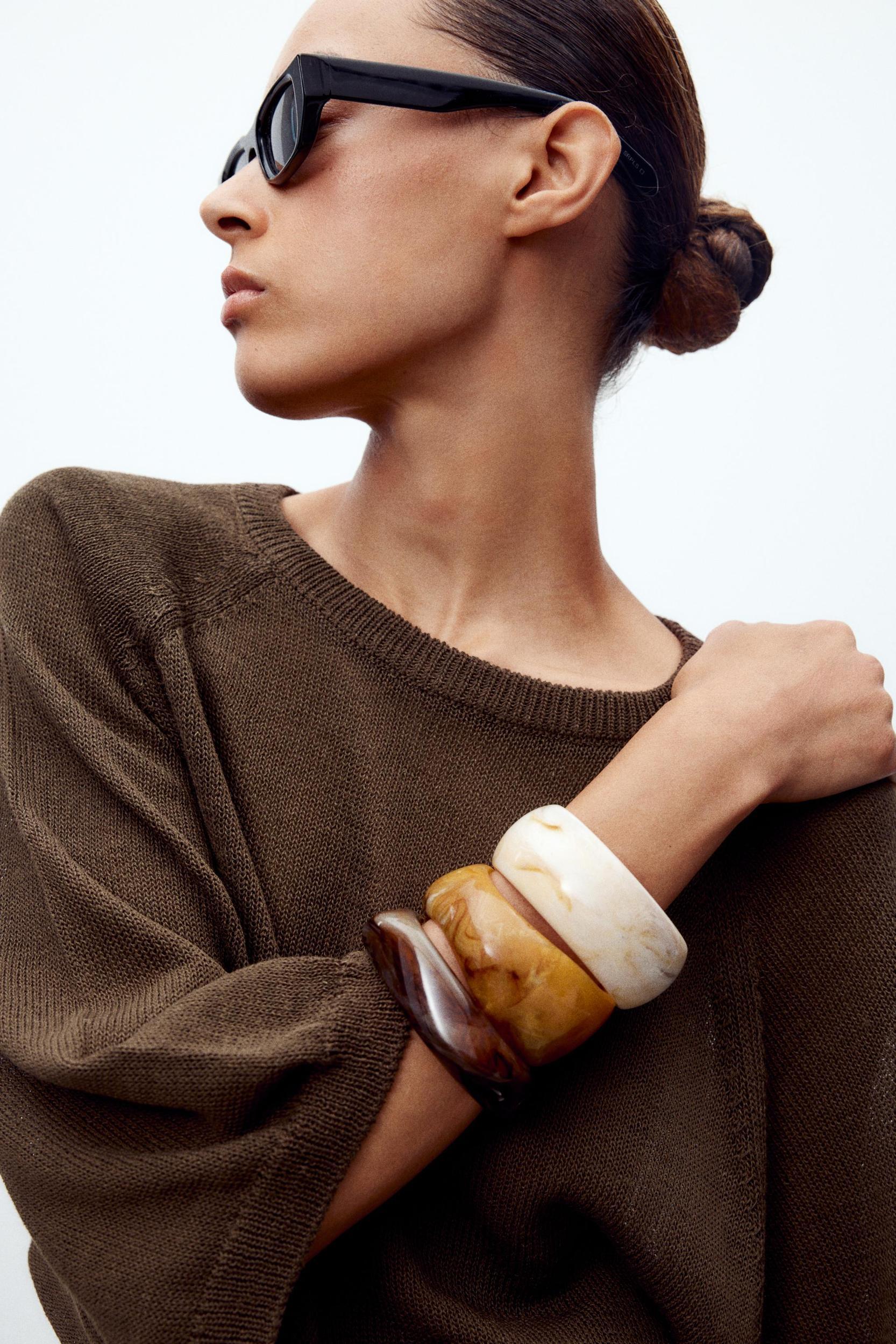 PACK OF RIGID BRACELETS Product Image