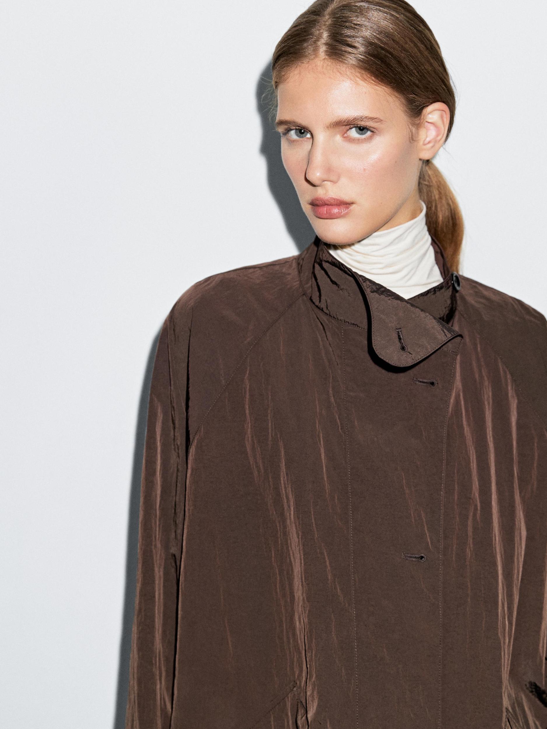 Oversize flowing trench coat in water-repellent fabric Product Image