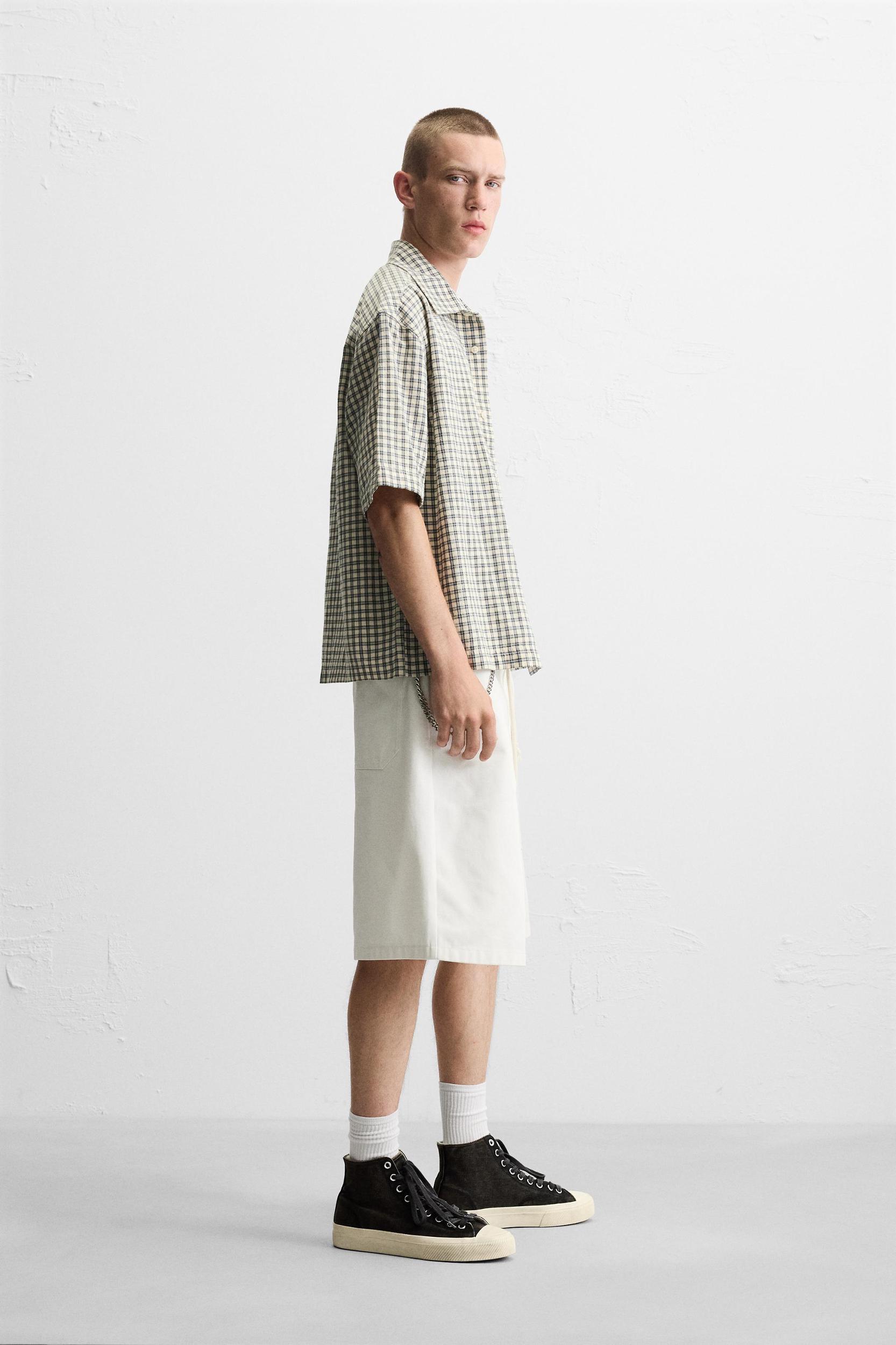 RELAXED FIT SHORTS Product Image