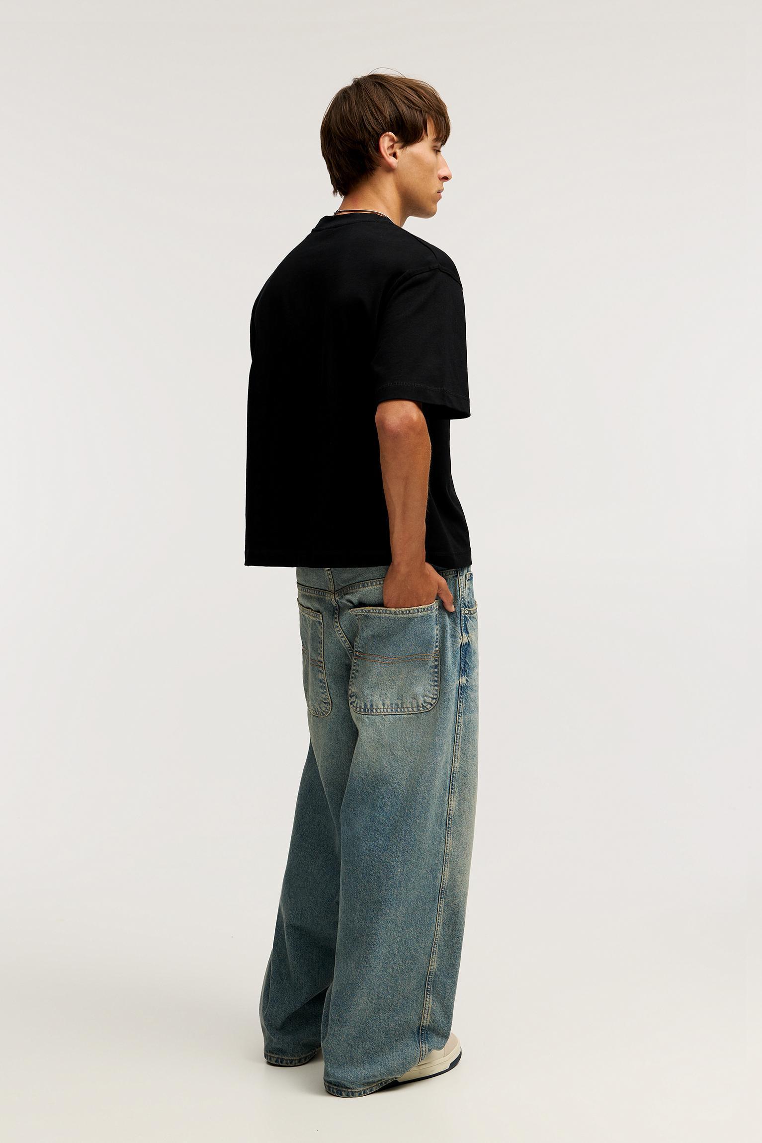 Cropped T-shirt Product Image