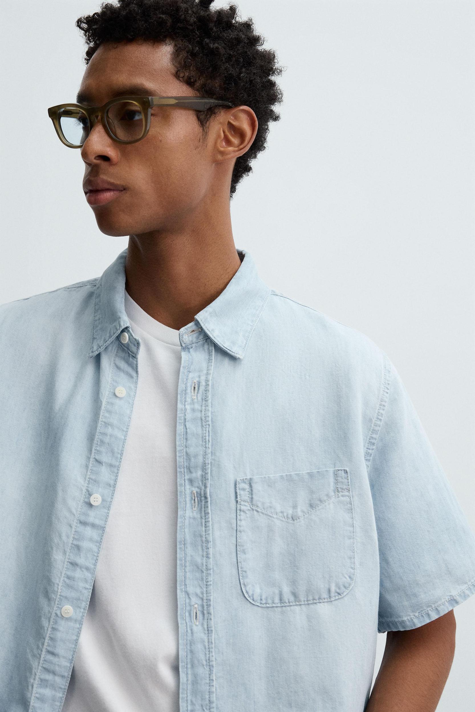 LIGHTWEIGHT DENIM SHIRT Product Image