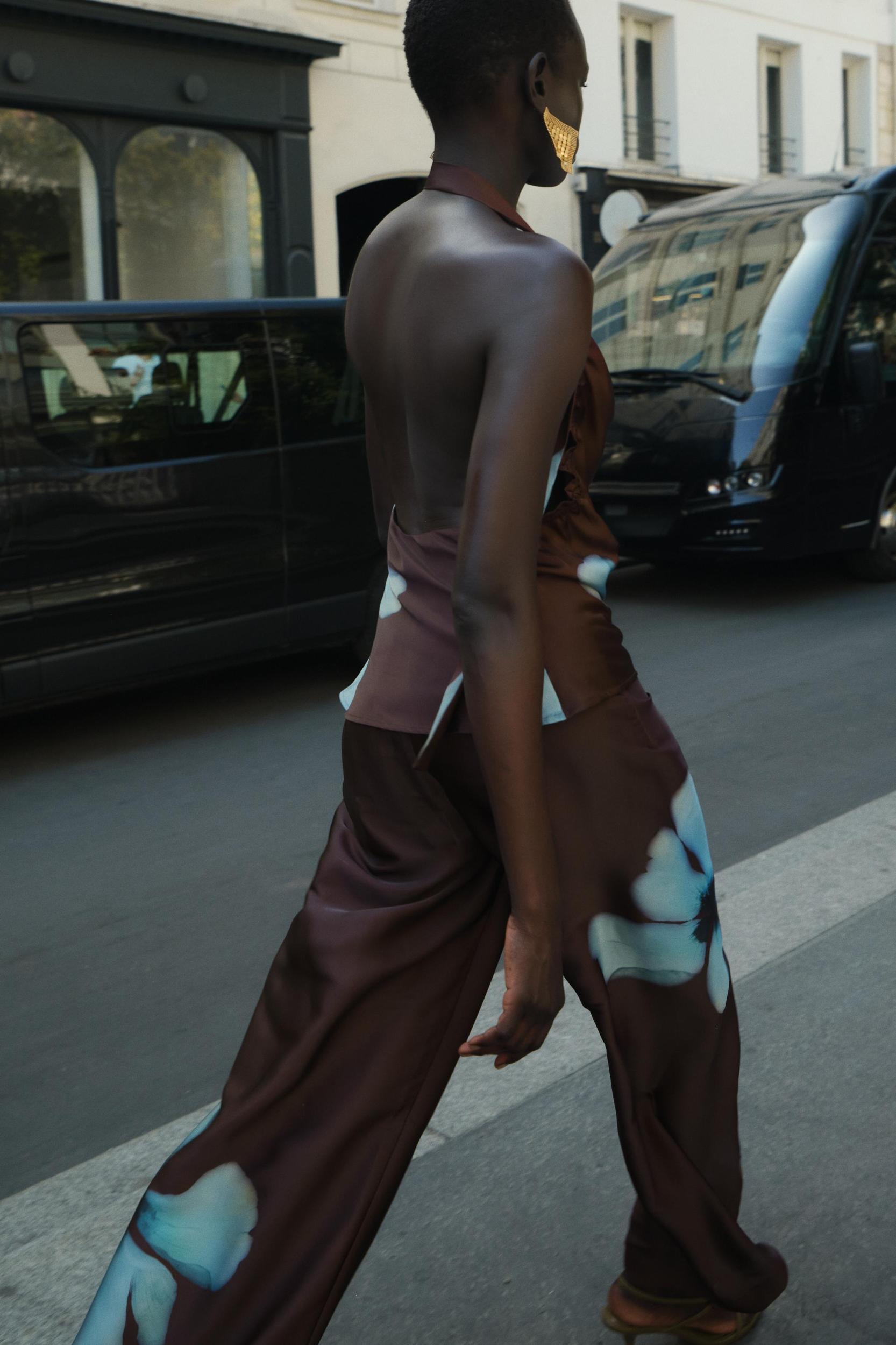 FLORAL PRINT SATIN EFFECT TOP Product Image