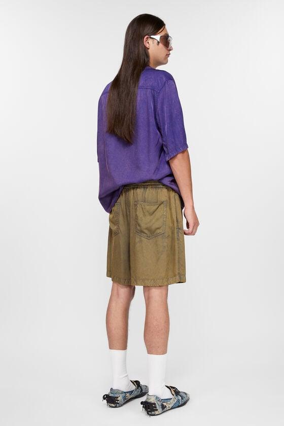 Garment-dyed shorts Product Image