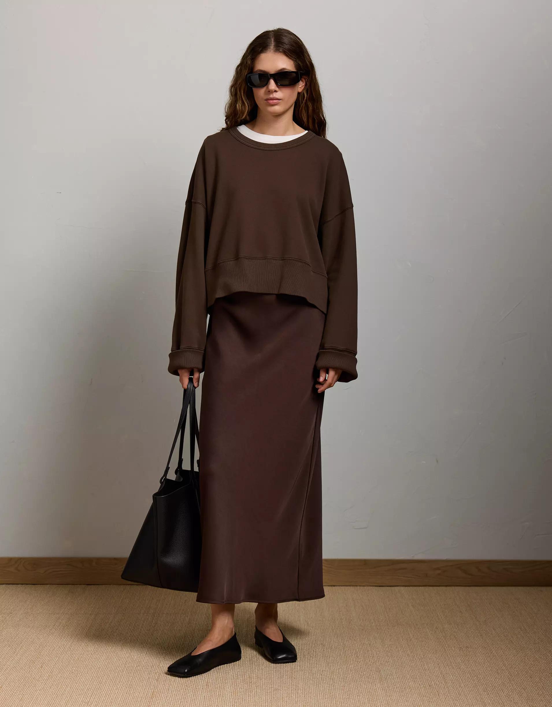 AE77 Premium Relaxed Cropped Sweatshirt Product Image