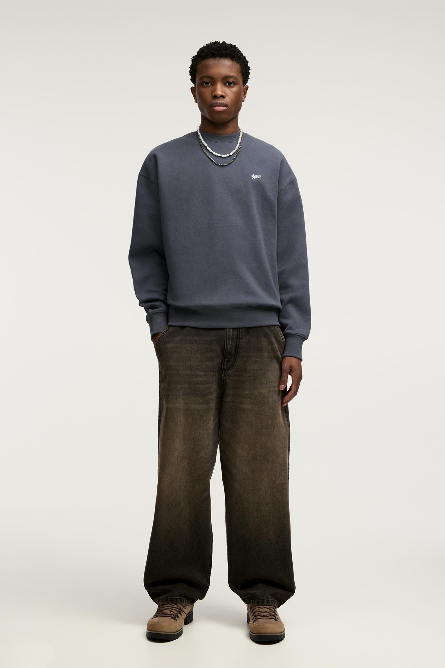 Round neck STWD sweatshirt Product Image