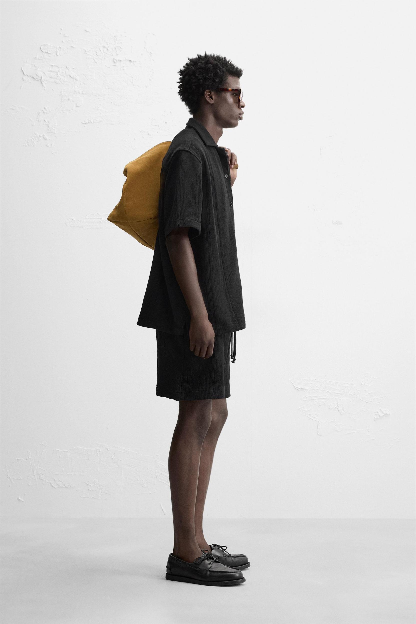 JACQUARD TEXTURED SHORTS Product Image